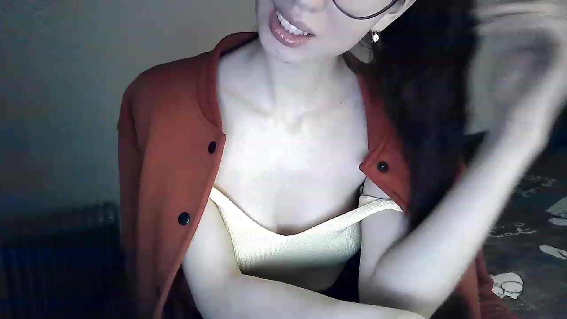 Gallery image thumbnail from LizzaW's myfreecams stream on, 05/13/2023, 19:15 image 16 of 20