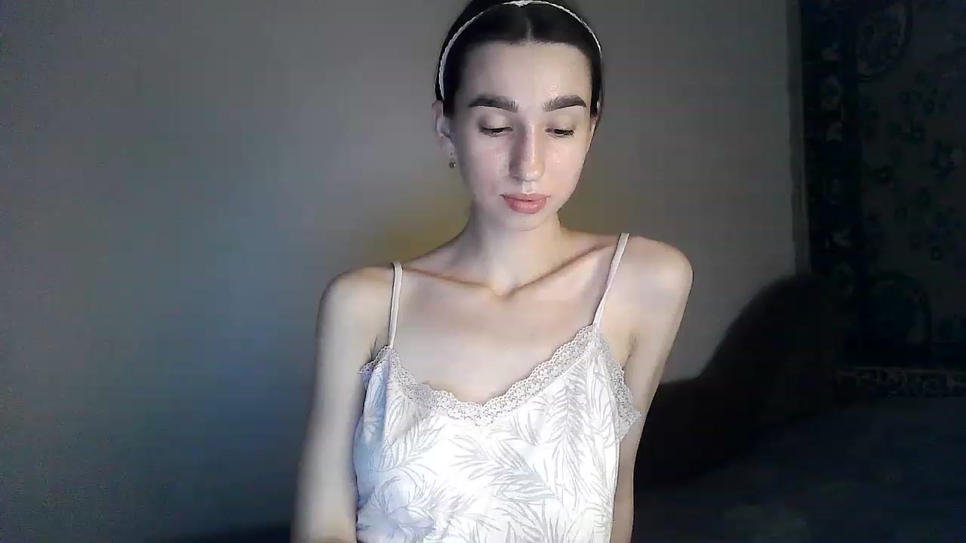 Gallery image thumbnail from LizzaW's myfreecams stream on, 08/04/2023, 20:18 image 16 of 20