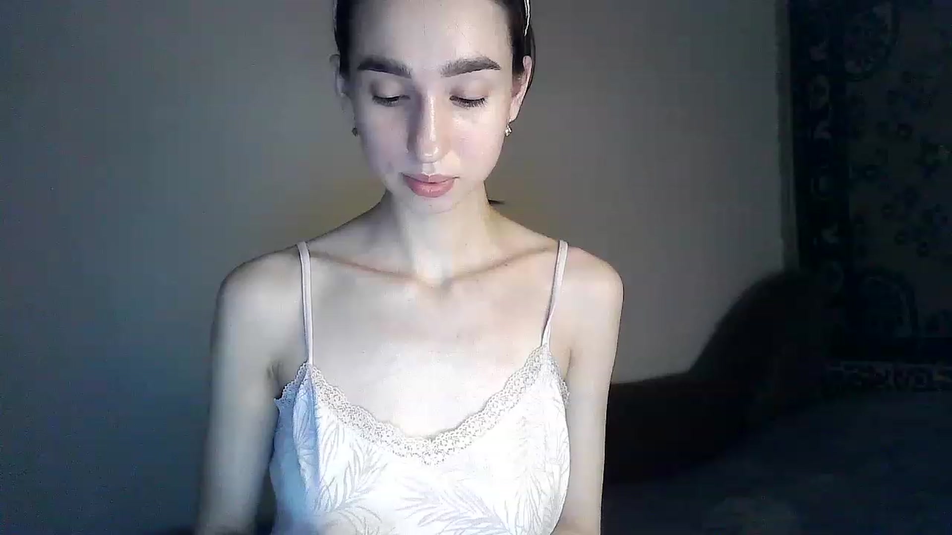 Gallery image thumbnail from LizzaW's myfreecams stream on, 08/04/2023, 20:18 image 17 of 20