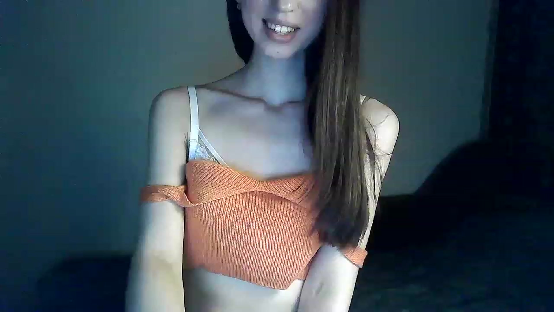 Gallery image thumbnail from LizzaW's myfreecams stream on, 08/05/2023, 20:10 image 3 of 20