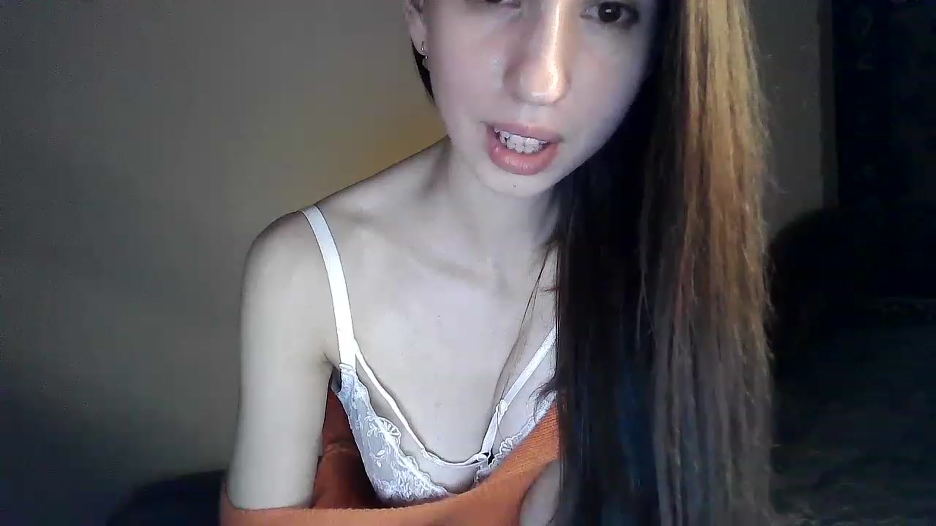 Gallery image thumbnail from LizzaW's myfreecams stream on, 08/05/2023, 20:10 image 15 of 20