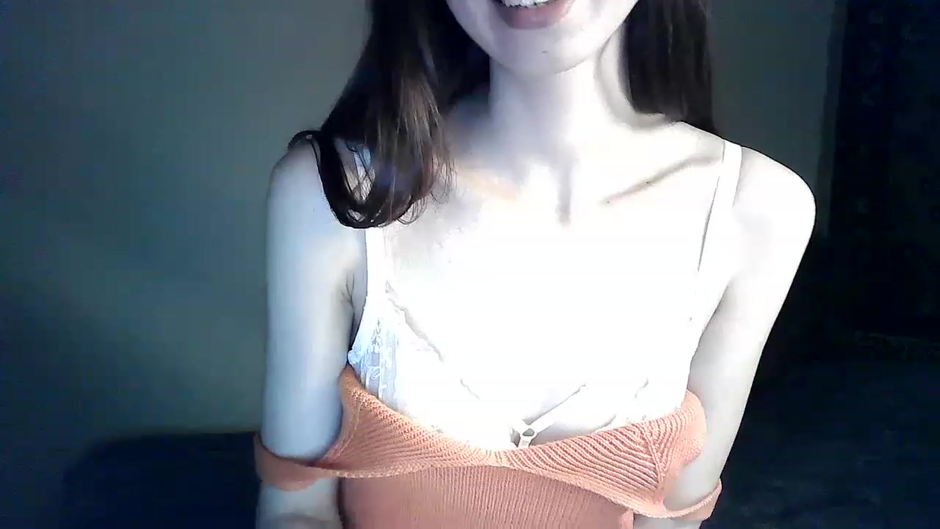Gallery image thumbnail from LizzaW's myfreecams stream on, 08/05/2023, 20:10 image 2 of 20