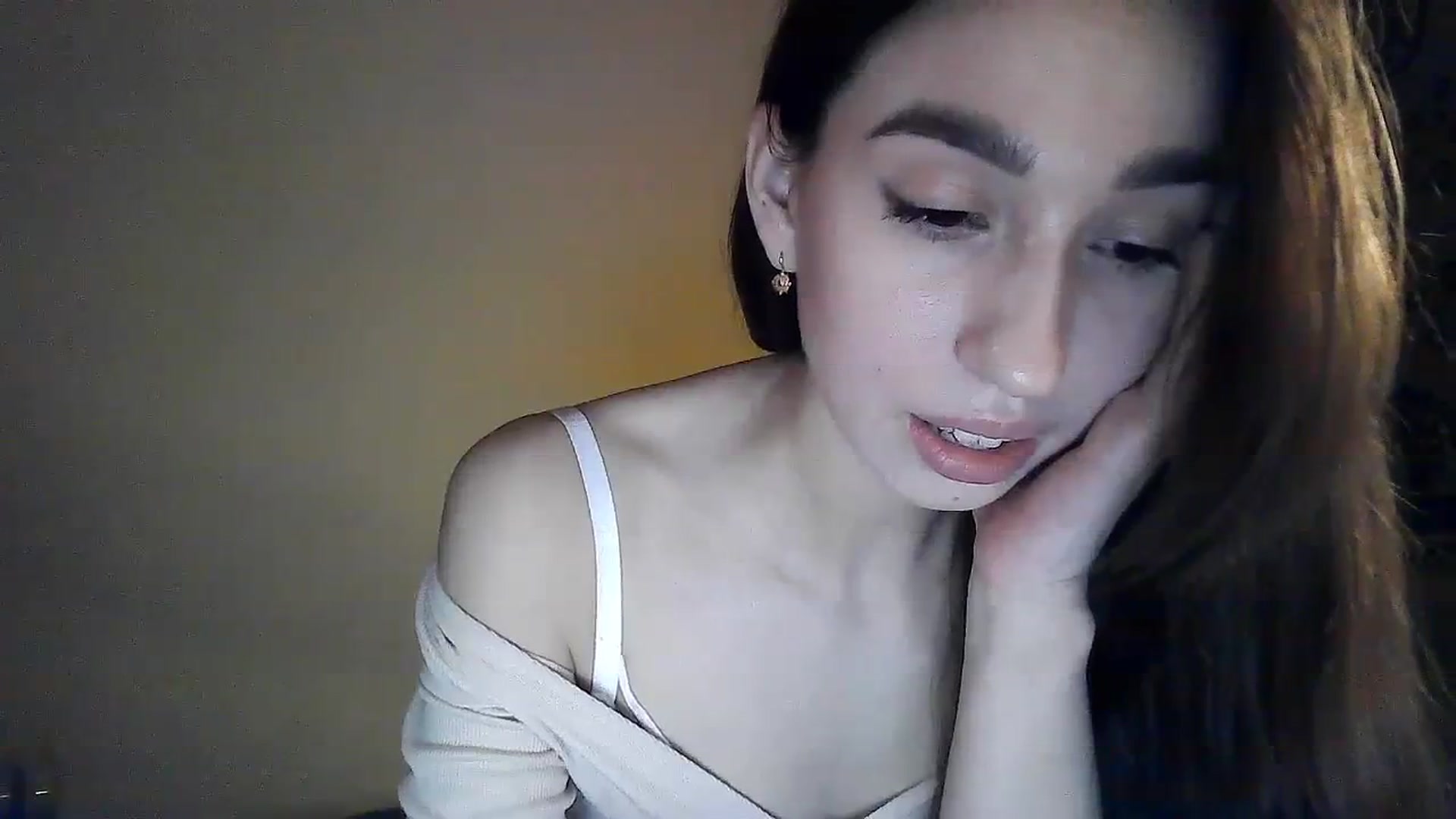 Gallery image thumbnail from LizzaW's myfreecams stream on, 09/09/2023, 17:39 image 2 of 20