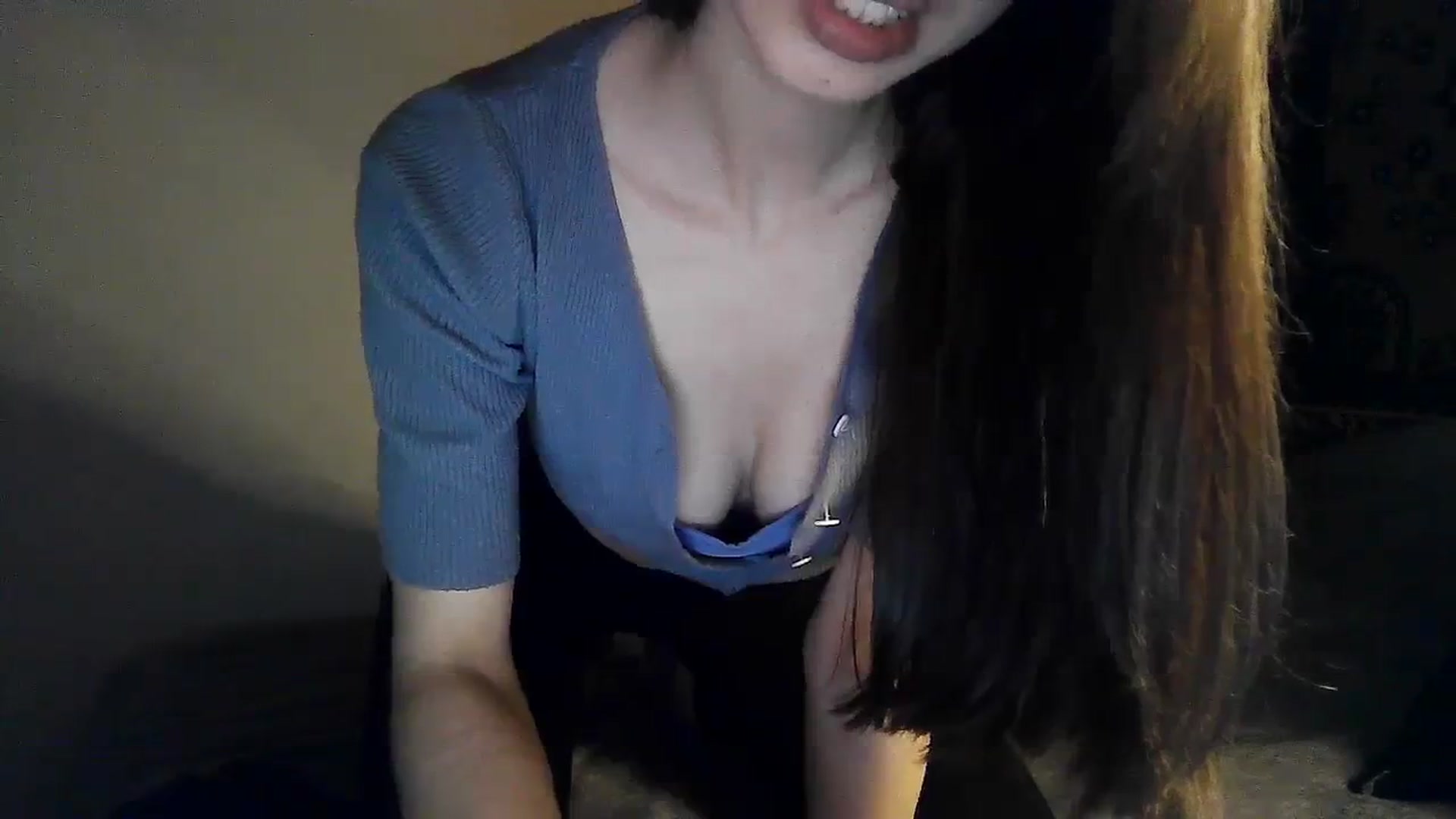 Gallery image thumbnail from LizzaW's myfreecams stream on, 09/10/2023, 18:00 image 11 of 20
