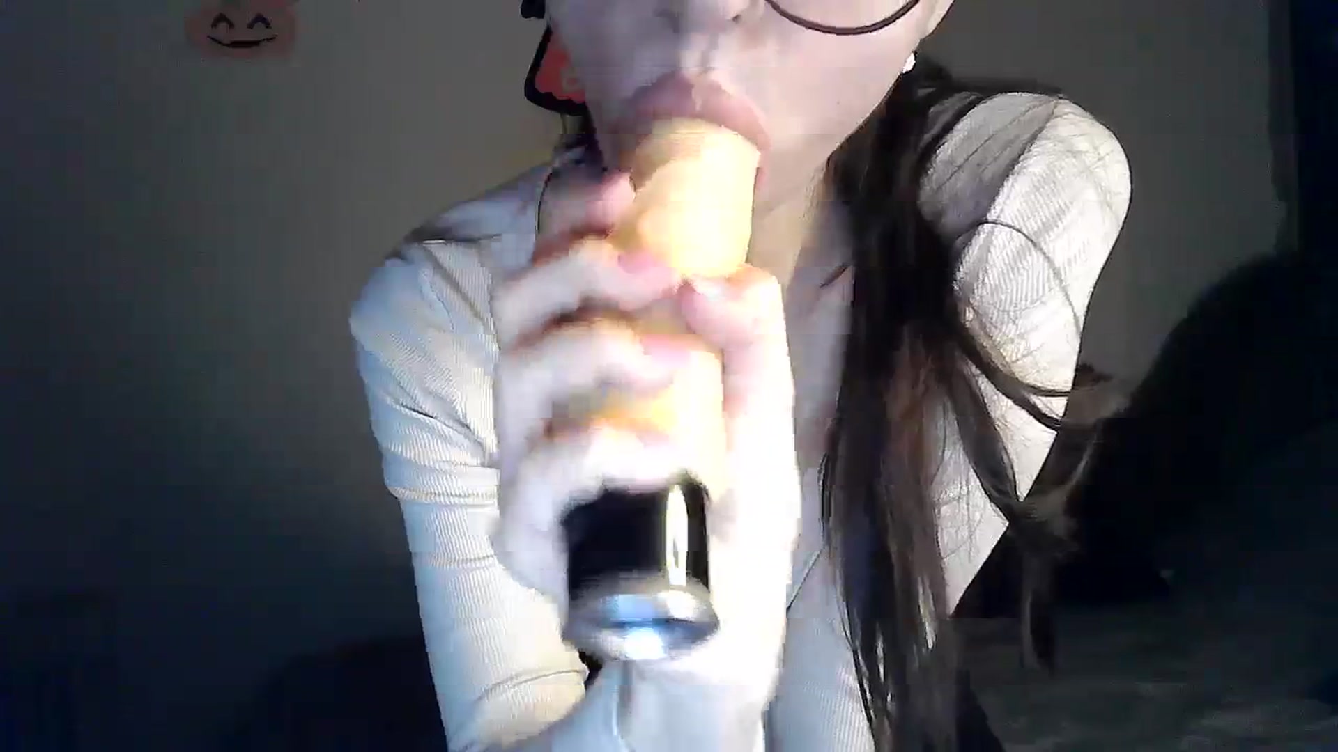 Gallery image thumbnail from LizzaW's myfreecams stream on, 10/26/2023, 18:25 image 14 of 20