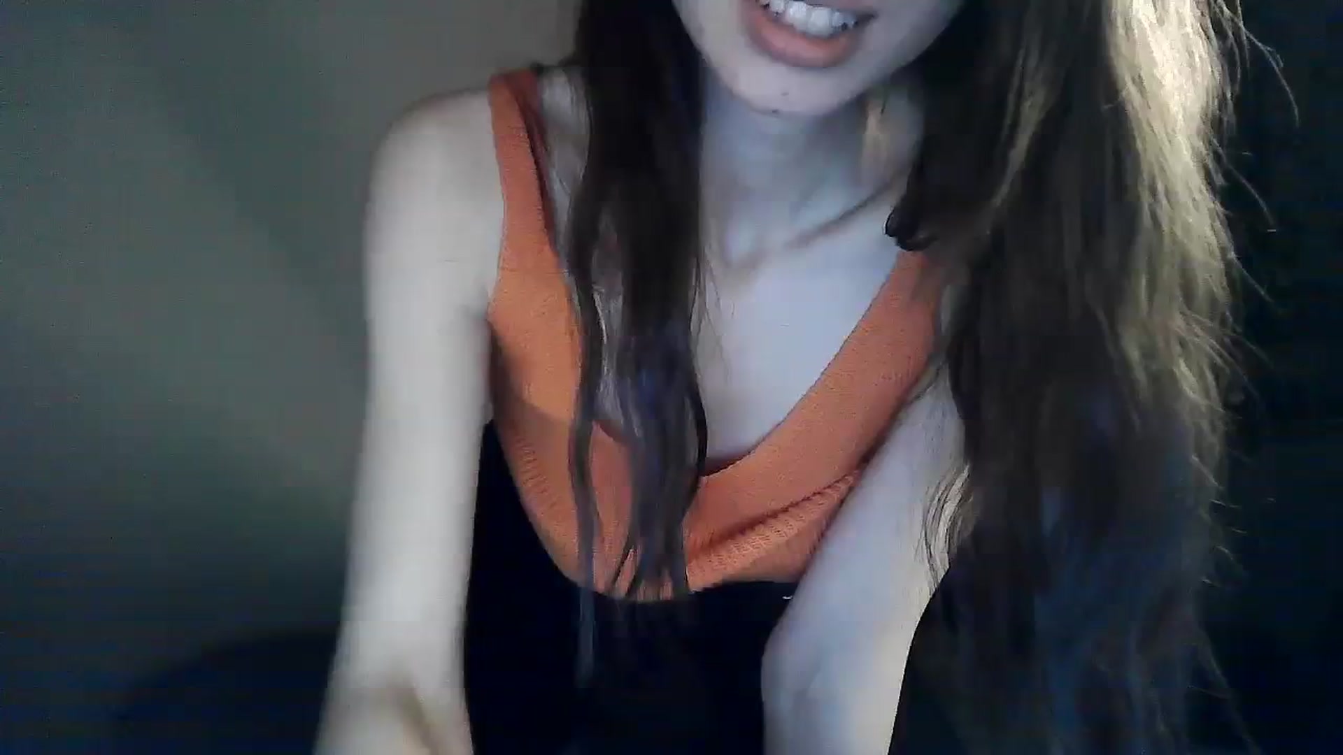 Gallery image thumbnail from LizzaW's myfreecams stream on, 12/25/2023, 20:50 image 1 of 20