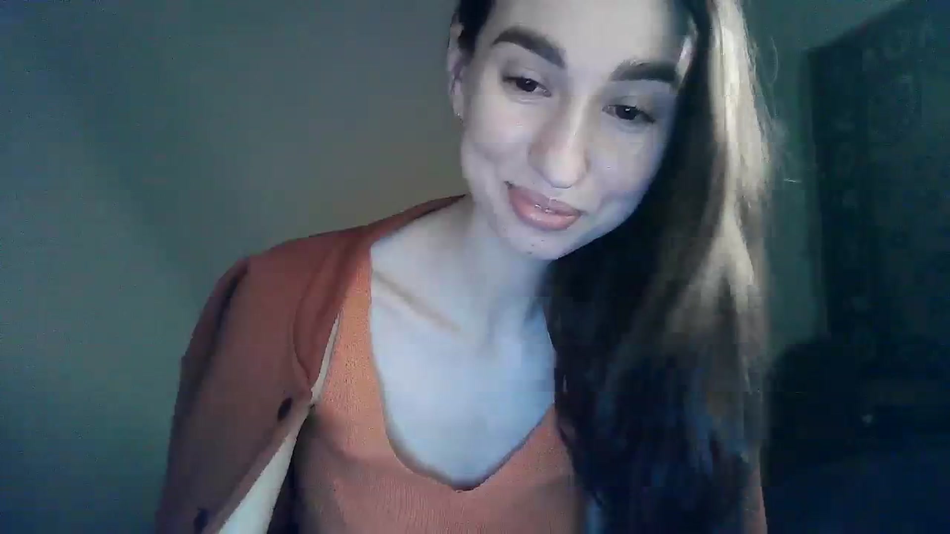 Gallery image thumbnail from LizzaW's myfreecams stream on, 12/25/2023, 20:50 image 5 of 20