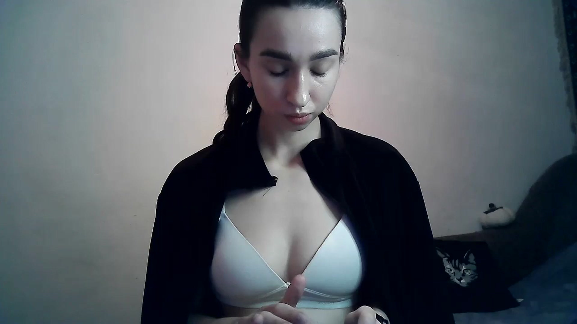 Gallery image thumbnail from LizzaW's myfreecams stream on, 01/19/2024, 14:59 image 17 of 20