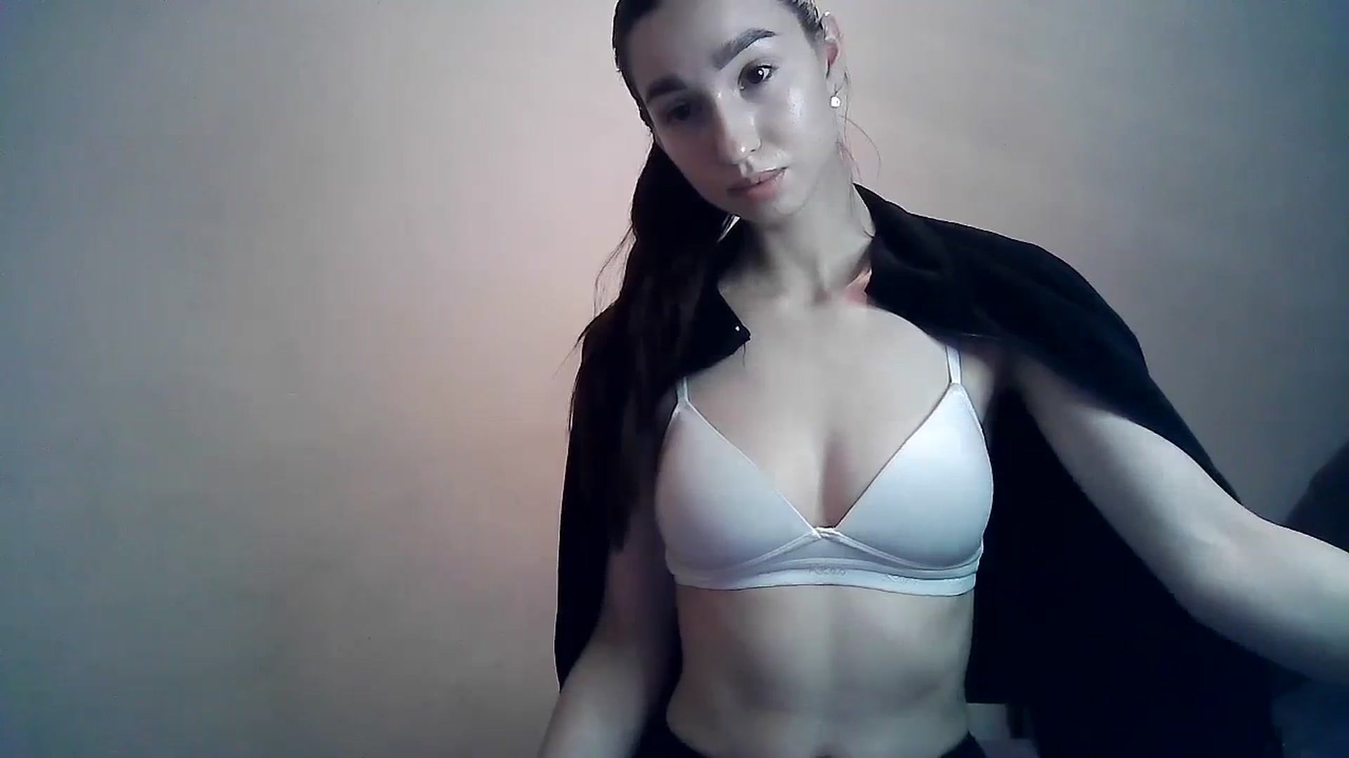 Gallery image thumbnail from LizzaW's myfreecams stream on, 01/19/2024, 14:59 image 12 of 20