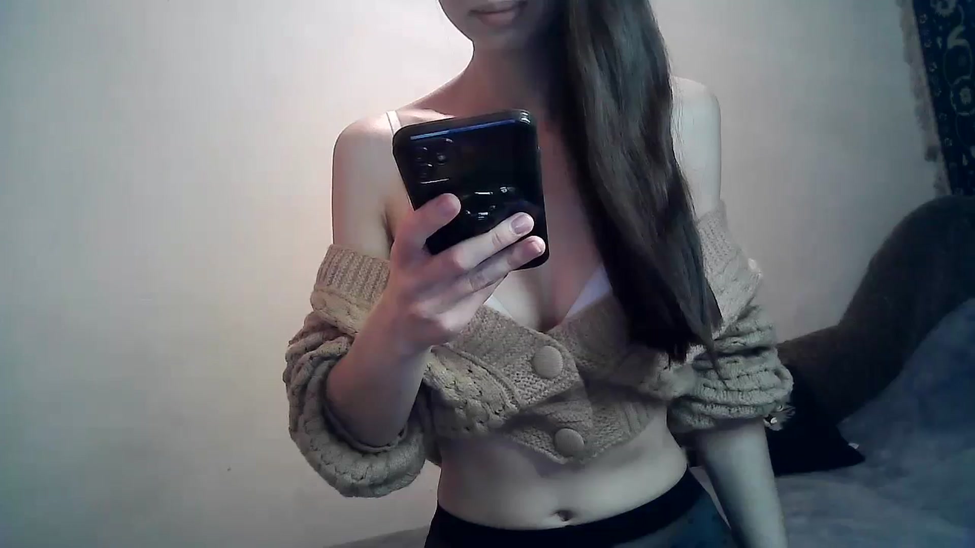 Gallery image thumbnail from LizzaW's myfreecams stream on, 03/10/2024, 19:38 image 17 of 20