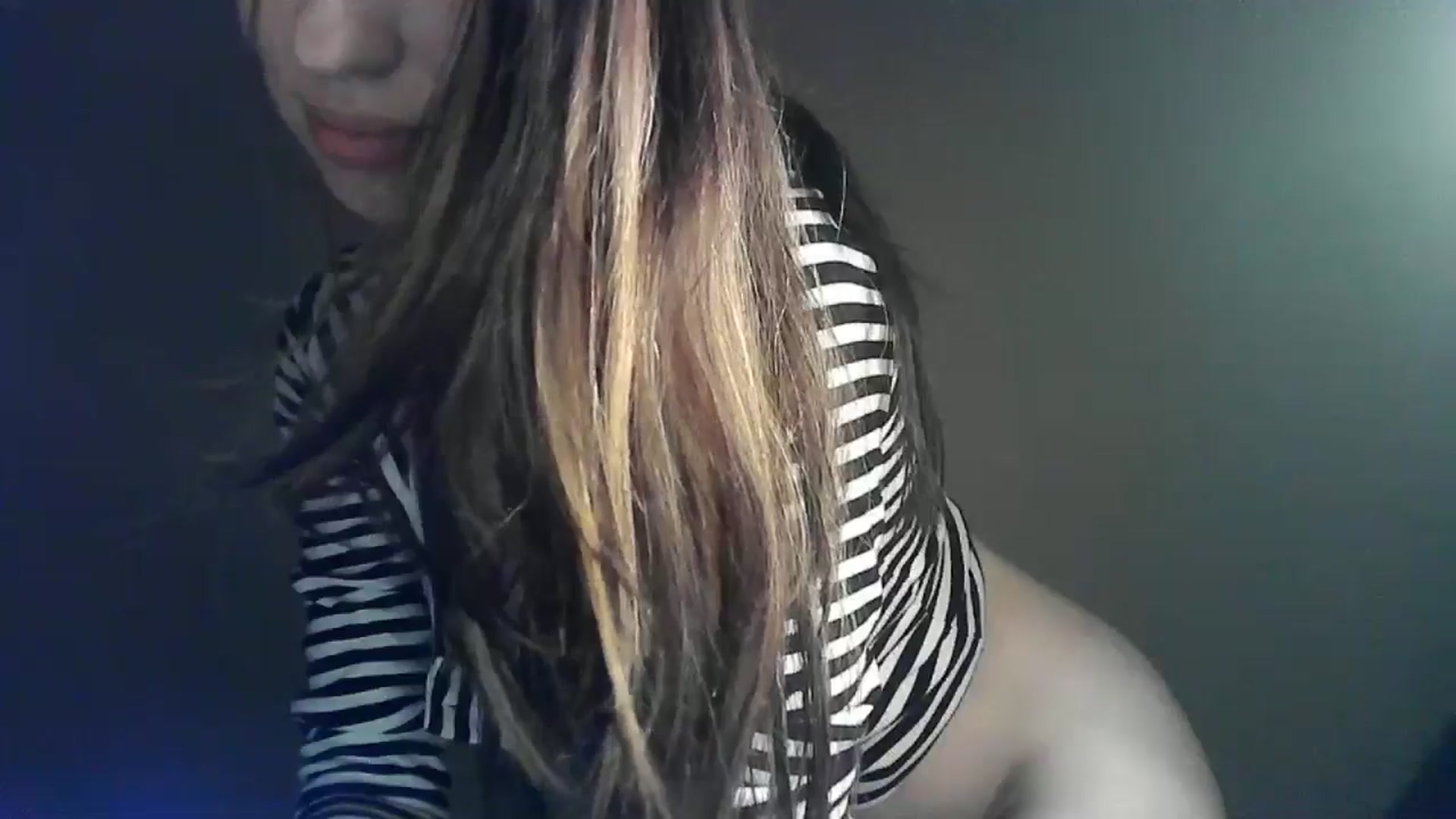 Gallery image thumbnail from LizzaW's myfreecams stream on, 08/03/2024, 18:59 image 17 of 20