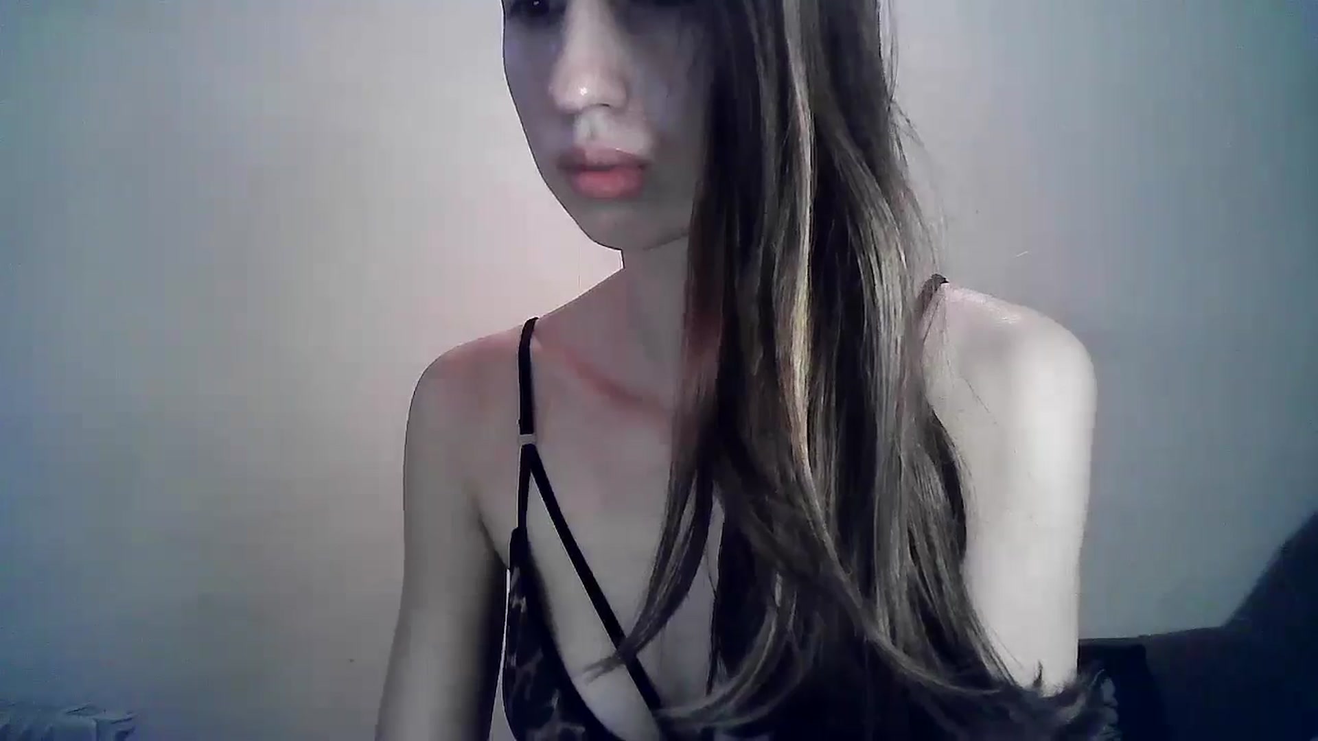 Gallery image thumbnail from LizzaW's myfreecams stream on, 10/17/2024, 17:03 image 9 of 20