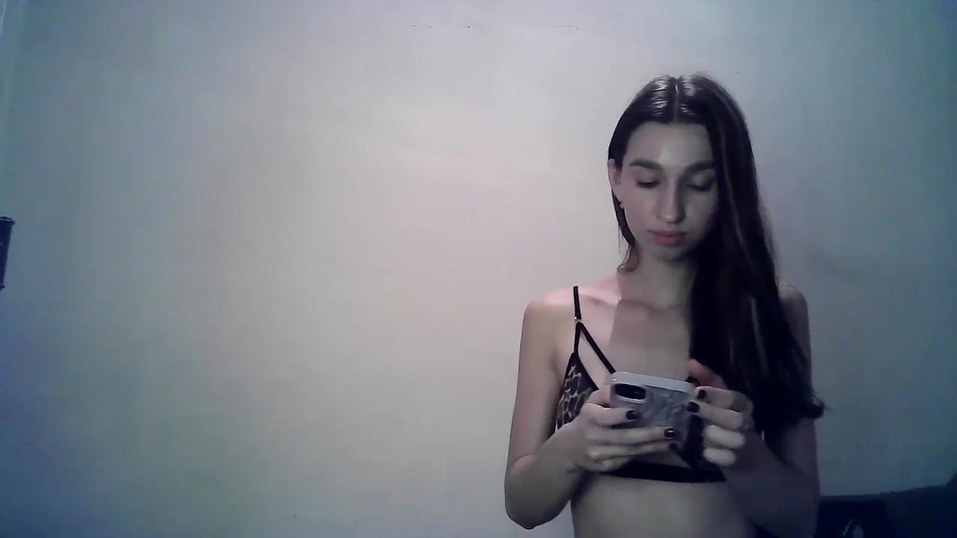 Gallery image thumbnail from LizzaW's myfreecams stream on, 10/17/2024, 17:35 image 12 of 20