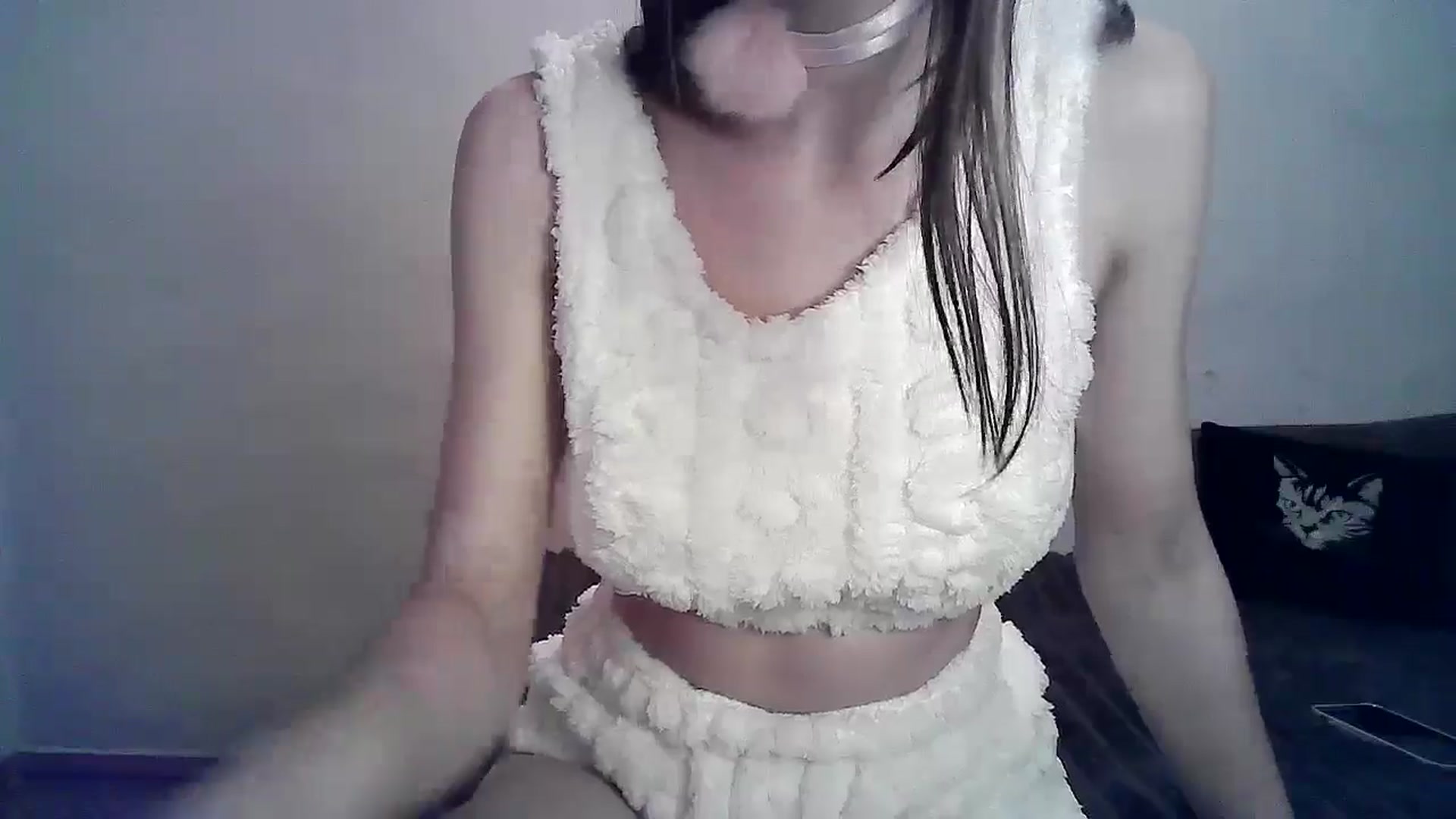 Gallery image thumbnail from LizzaW's myfreecams stream on, 12/24/2024, 16:01 image 8 of 20