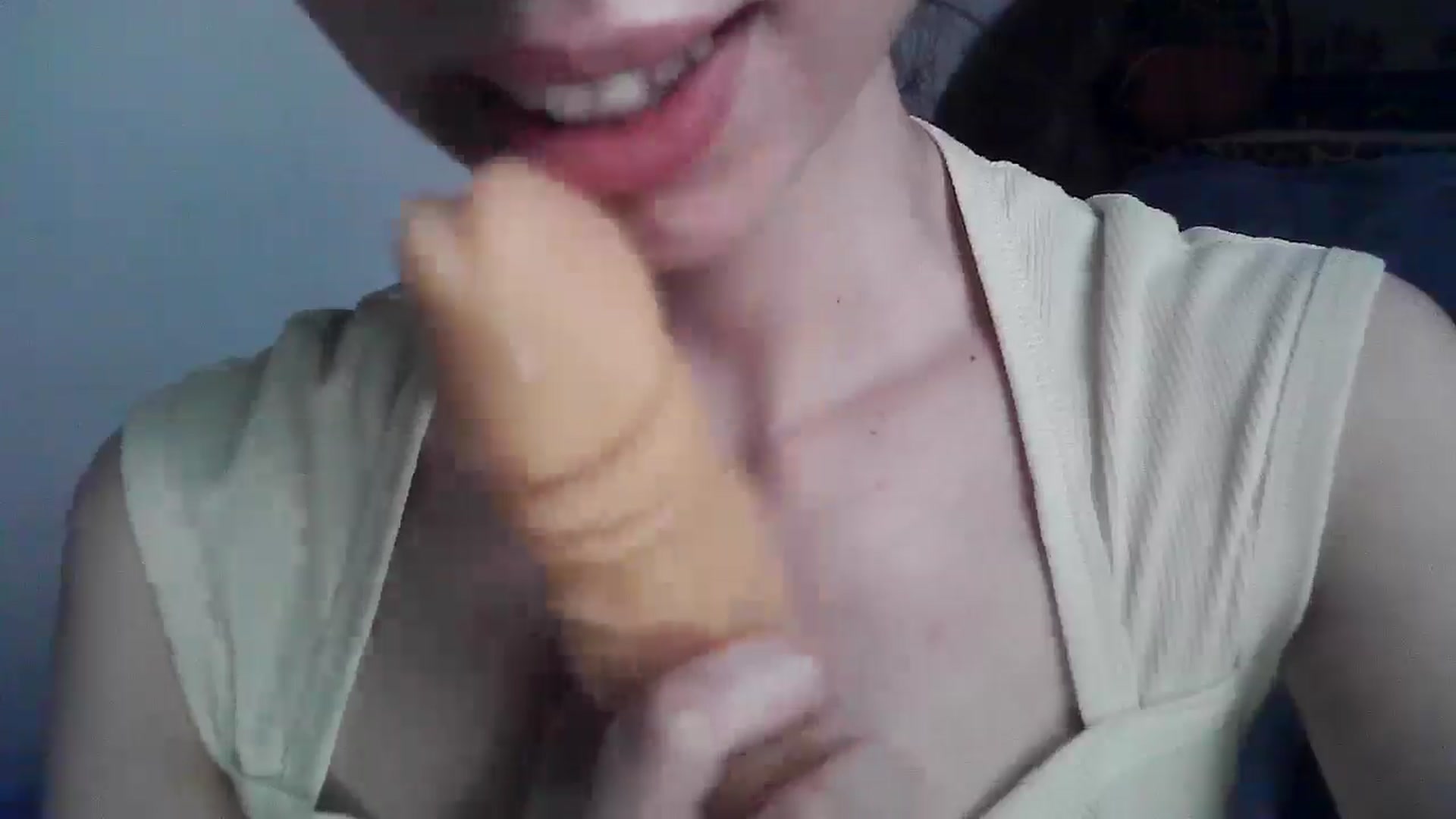 Gallery image thumbnail from LizzaW's myfreecams stream on, 08/10/2025, 16:58 image 8 of 20
