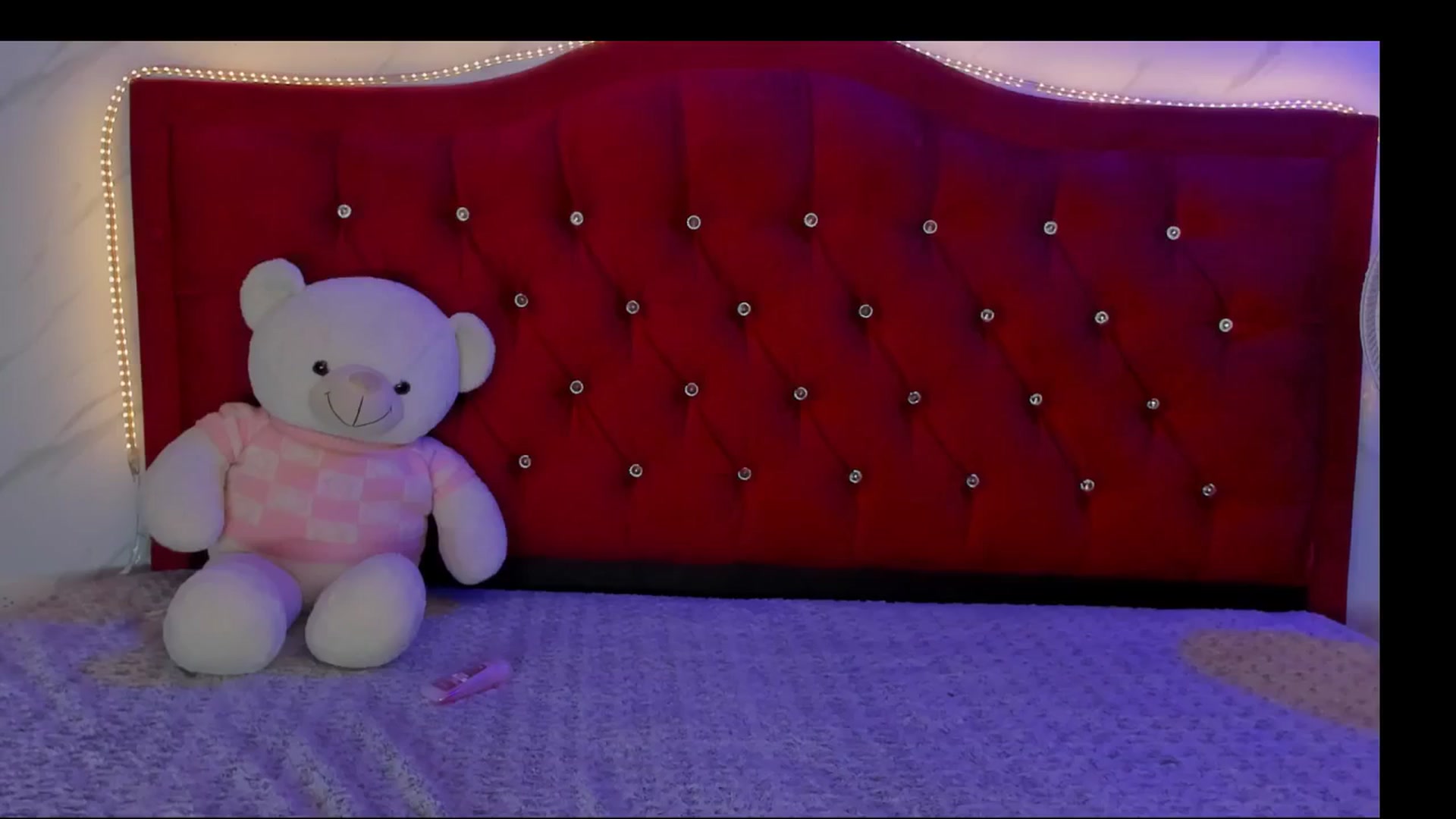 Gallery image thumbnail from LizzyBonnie's myfreecams stream on, 12/20/2025, 09:55 image 6 of 20