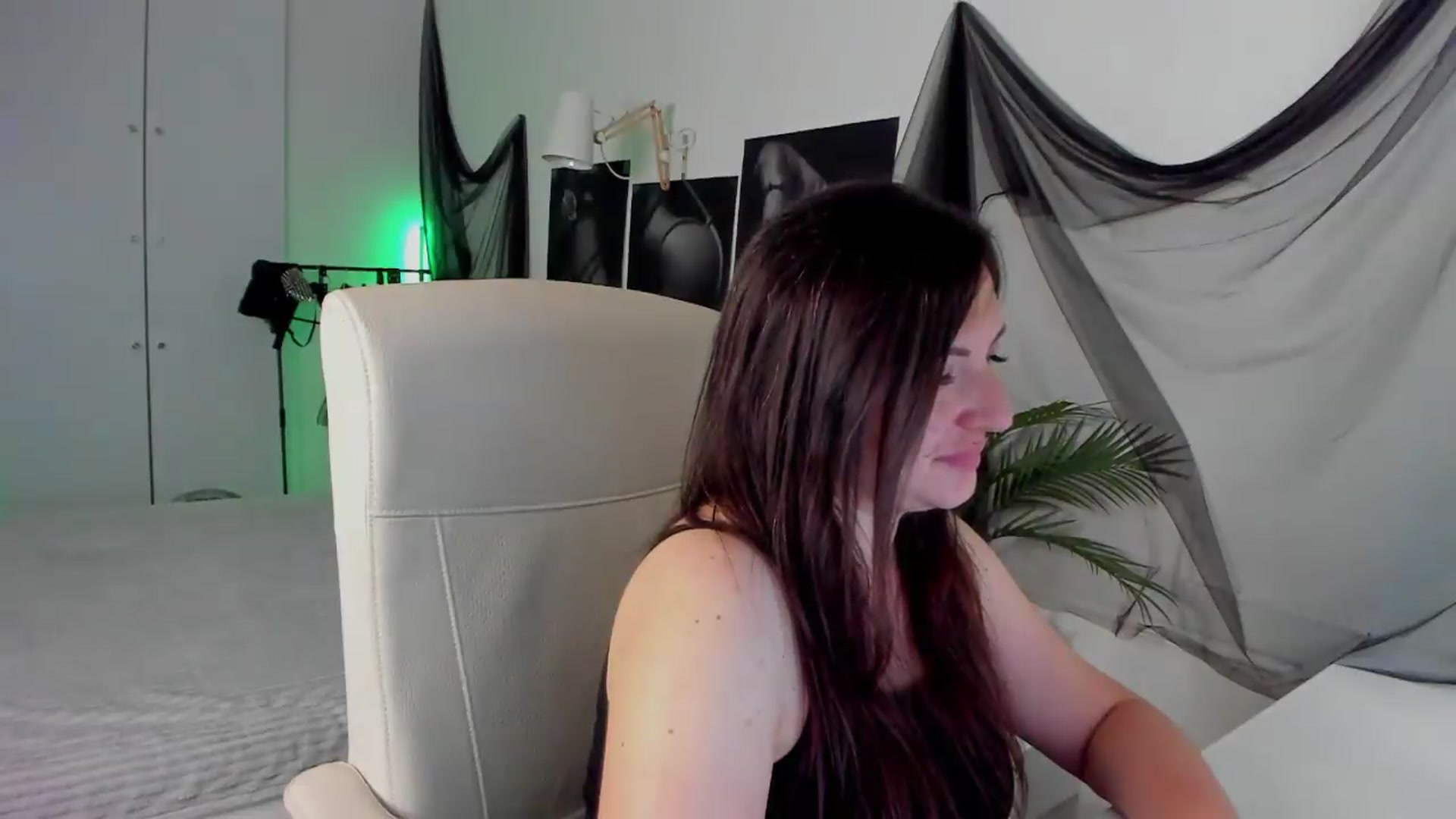Gallery image thumbnail from LizzyHeinz's myfreecams stream on, 06/01/2026, 12:31 image 11 of 20