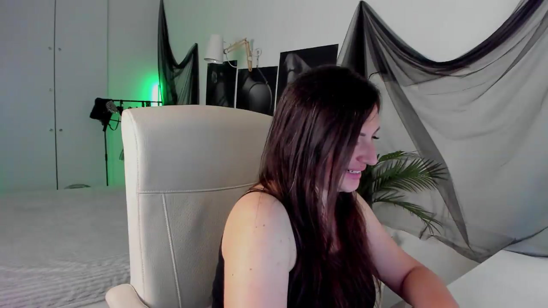 Gallery image thumbnail from LizzyHeinz's myfreecams stream on, 06/01/2026, 12:31 image 9 of 20