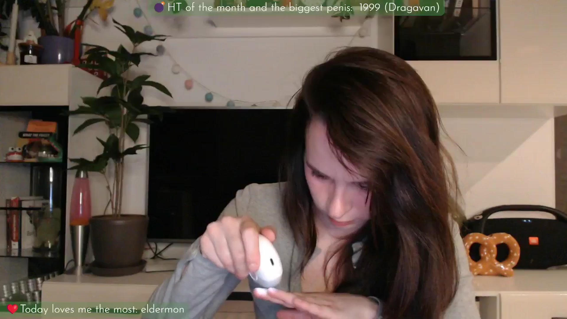 Gallery image thumbnail from LizzyPeach's myfreecams stream on, 03/31/2026, 23:11 image 14 of 20