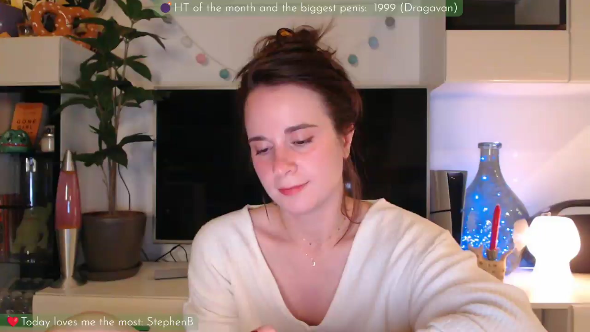 Gallery image thumbnail from LizzyPeach's myfreecams stream on, 05/27/2026, 23:32 image 1 of 20