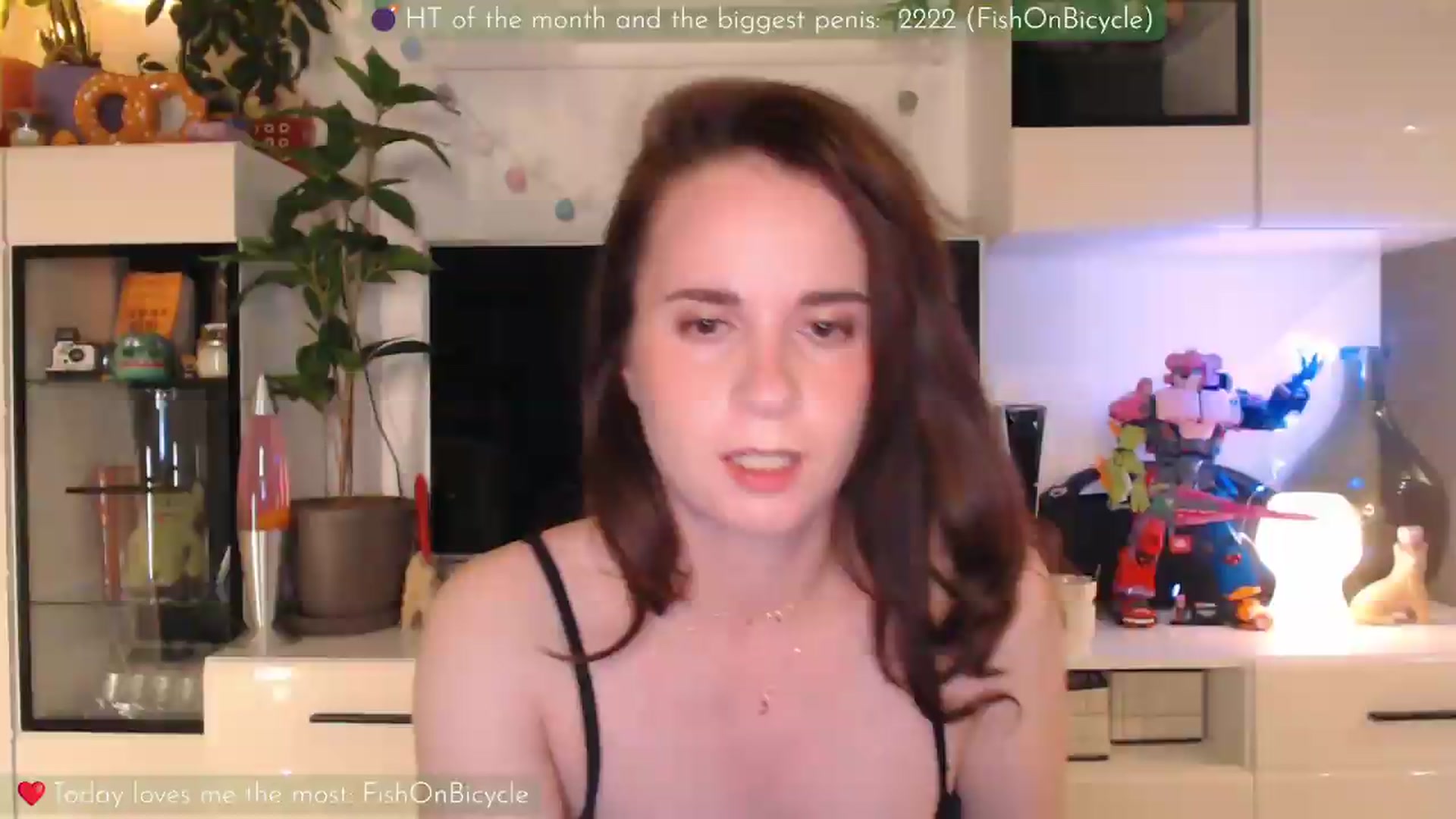 Gallery image thumbnail from LizzyPeach's myfreecams stream on, 06/19/2026, 23:45 image 11 of 20