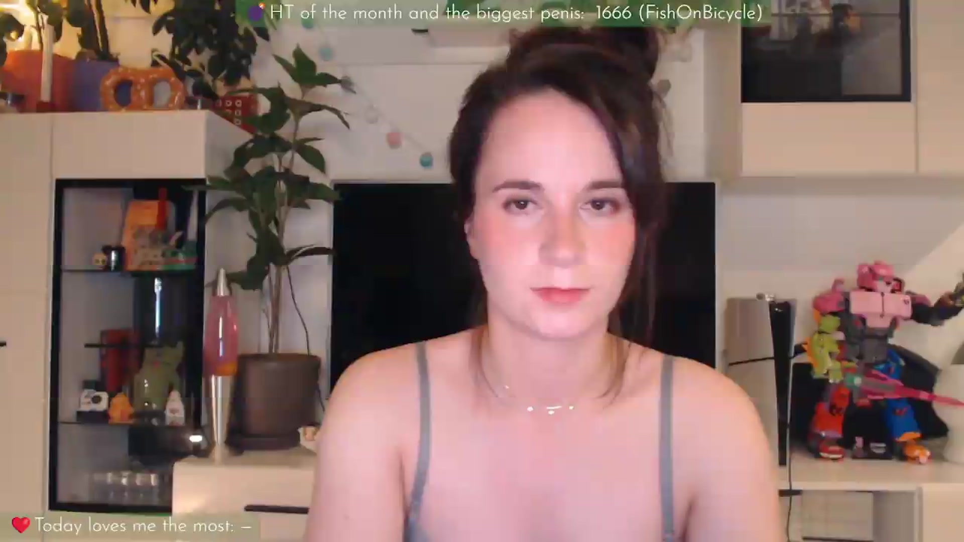 Gallery image thumbnail from LizzyPeach's myfreecams stream on, 07/15/2026, 23:13 image 13 of 20