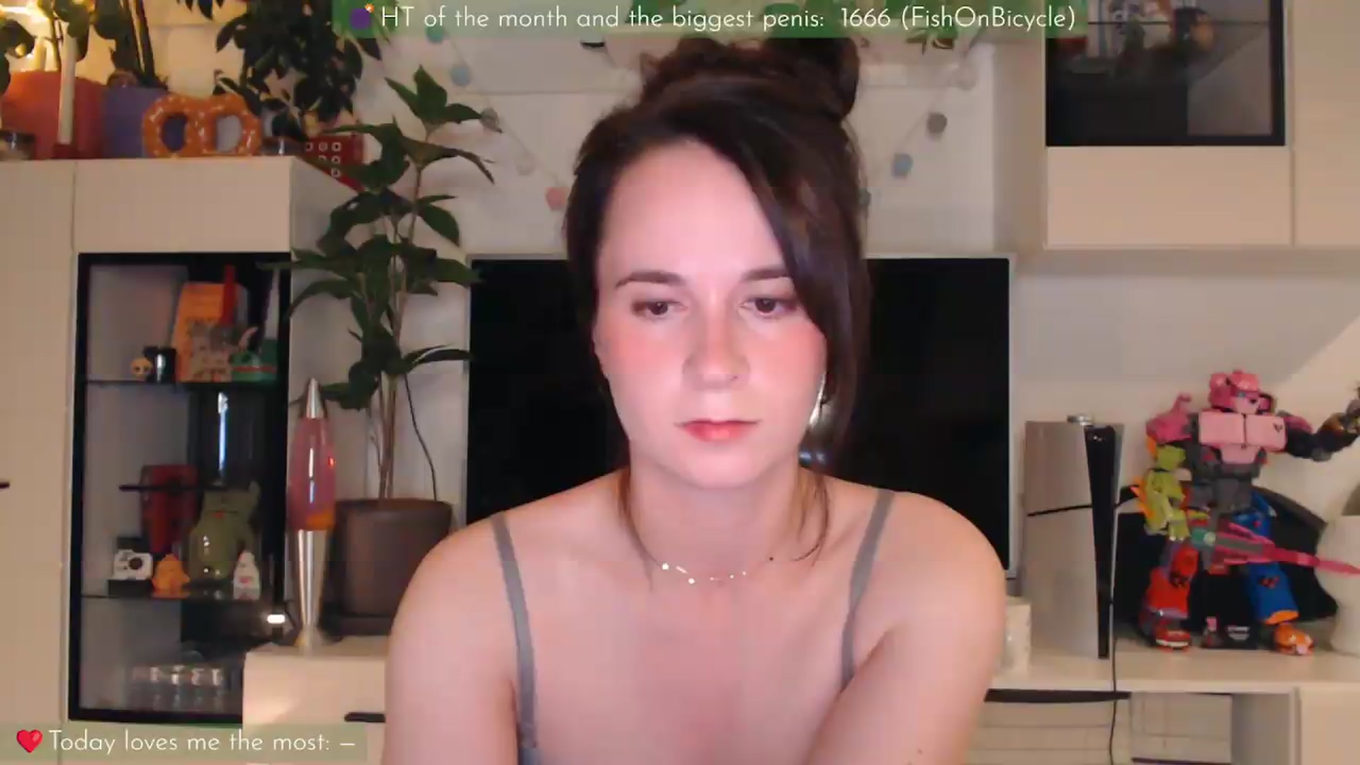 Gallery image thumbnail from LizzyPeach's myfreecams stream on, 07/15/2026, 23:13 image 9 of 20