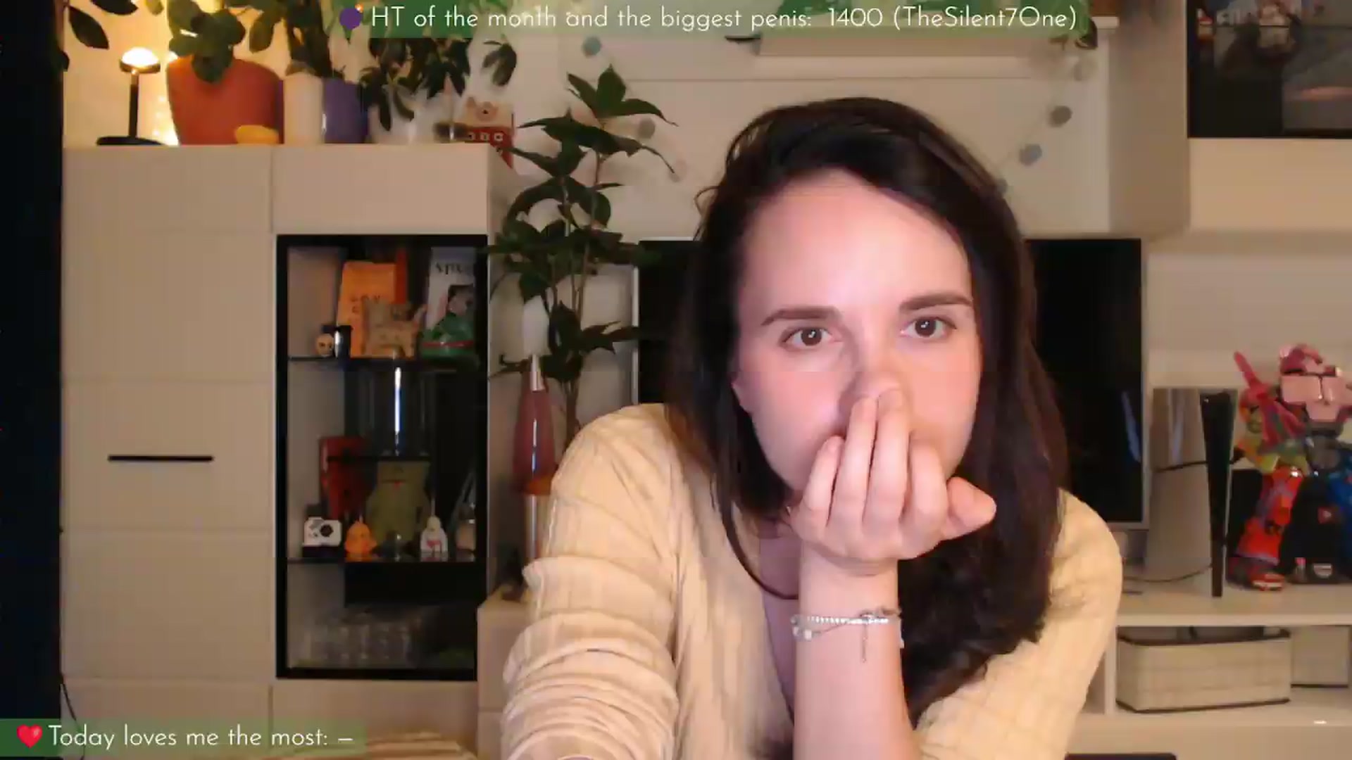 Gallery image thumbnail from LizzyPeach's myfreecams stream on, 08/17/2026, 23:44 image 18 of 20