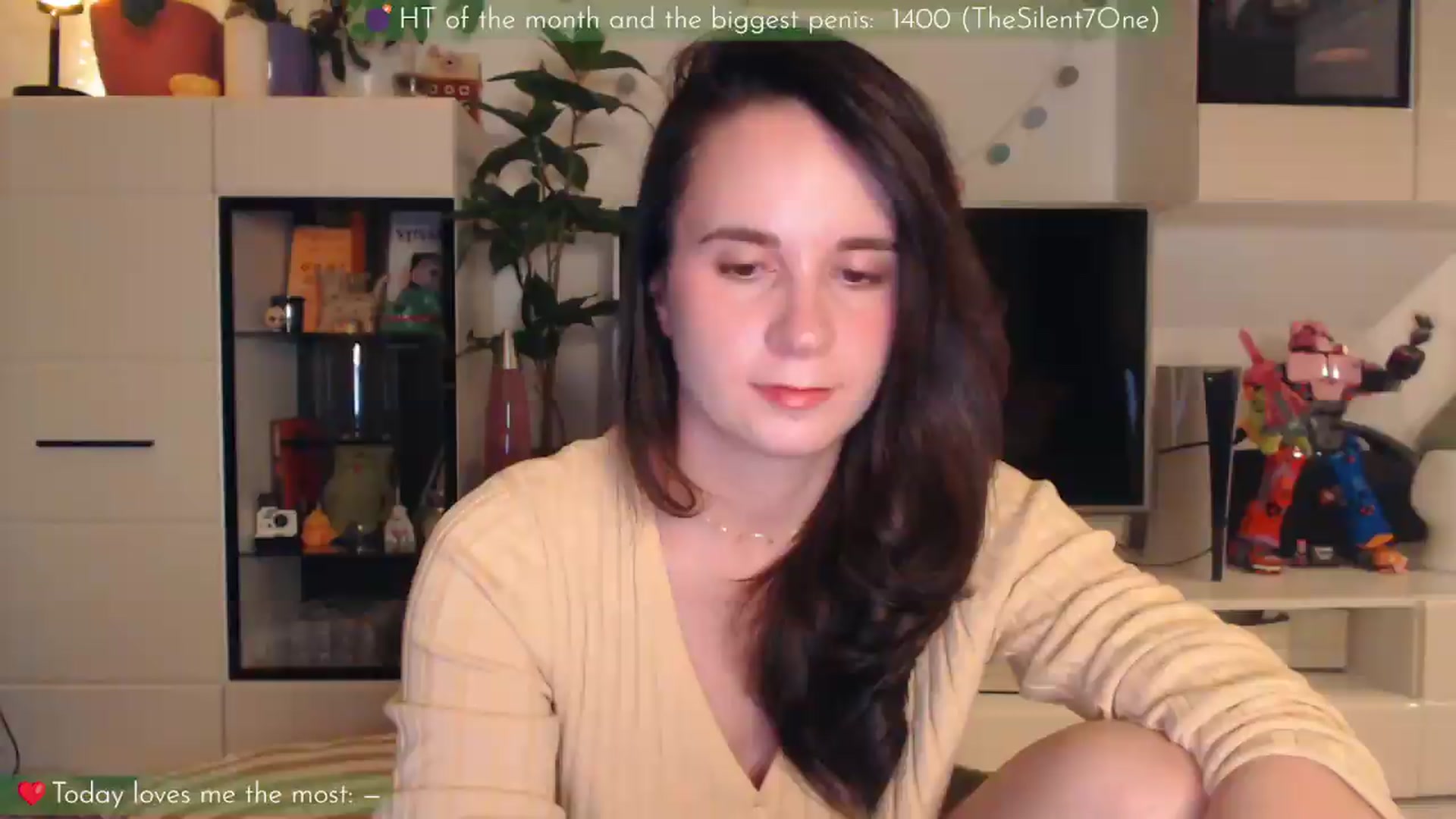 Gallery image thumbnail from LizzyPeach's myfreecams stream on, 08/17/2026, 23:44 image 9 of 20