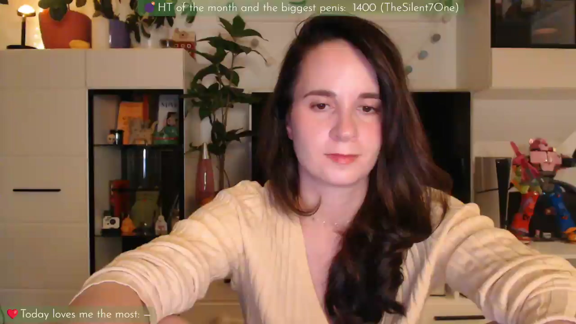 Gallery image thumbnail from LizzyPeach's myfreecams stream on, 08/17/2026, 23:44 image 15 of 20