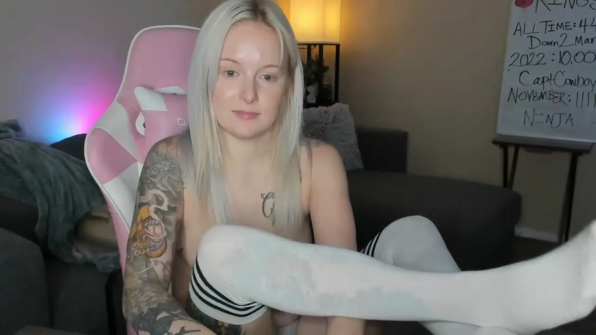 Gallery image thumbnail from LizzySmalls's myfreecams stream on, 11/26/2022, 11:47 image 13 of 20
