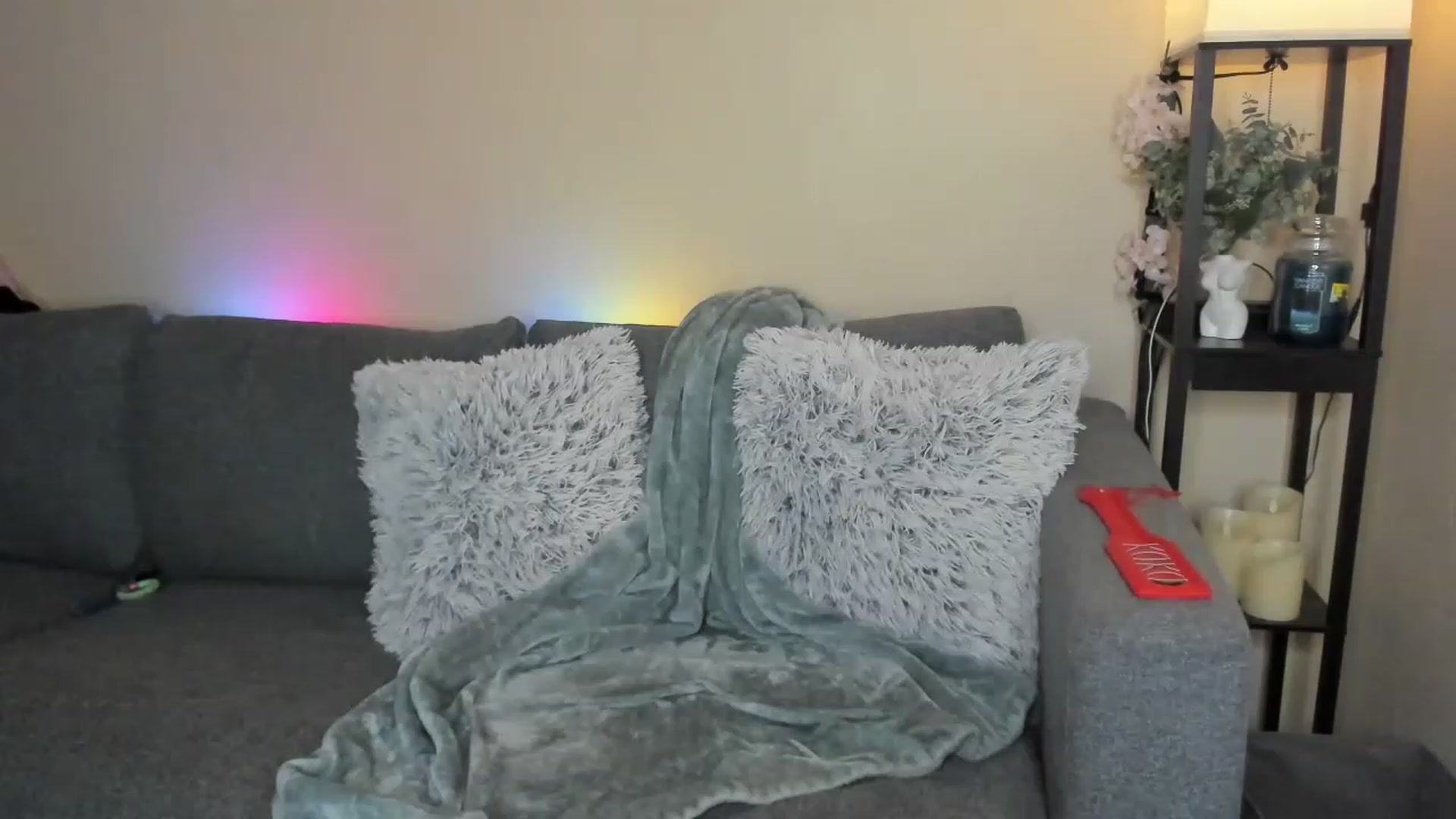 Gallery image thumbnail from LizzySmalls's myfreecams stream on, 12/01/2022, 13:57 image 10 of 20