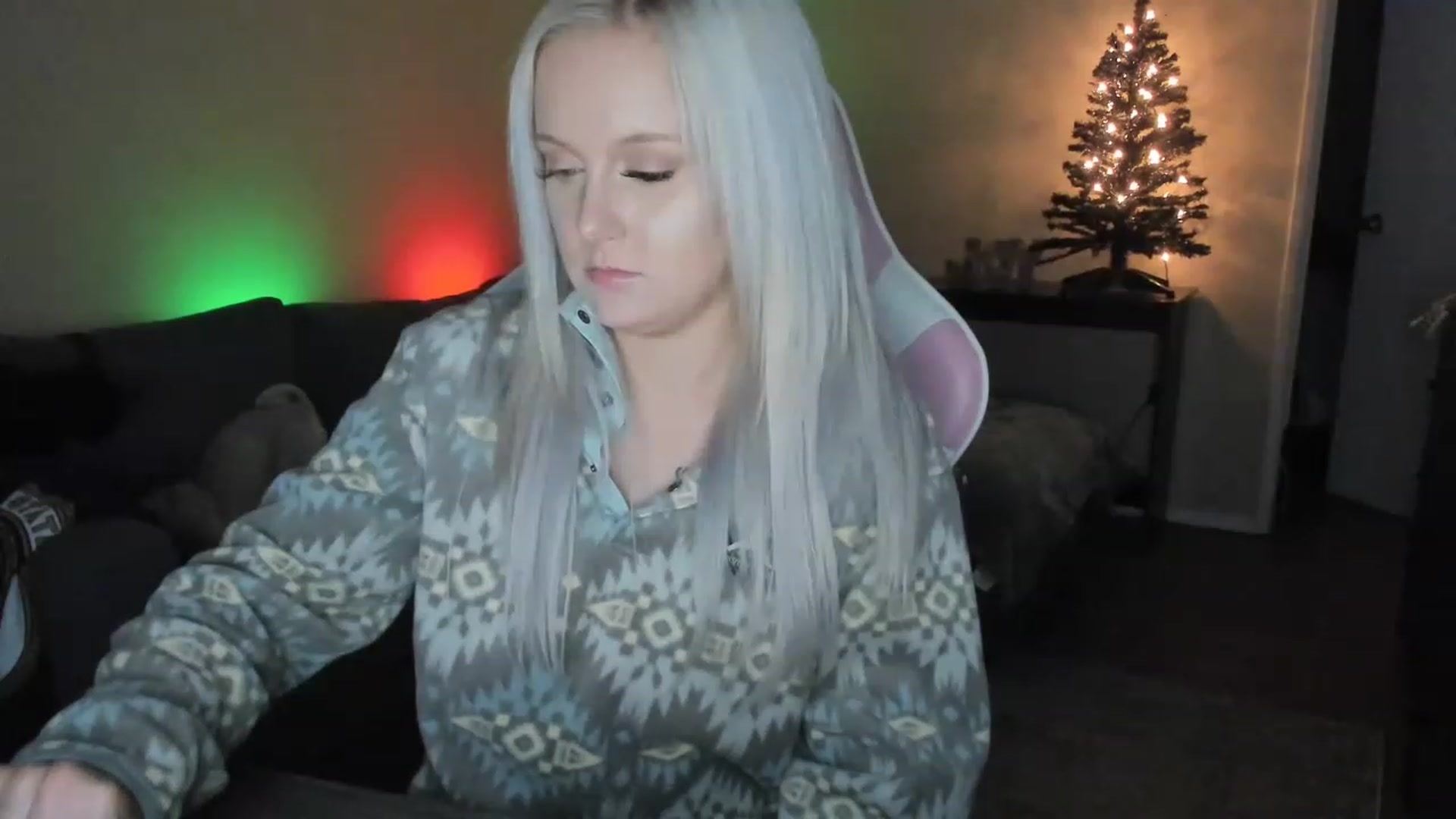 Gallery image thumbnail from LizzySmalls's myfreecams stream on, 12/10/2022, 09:56 image 10 of 20