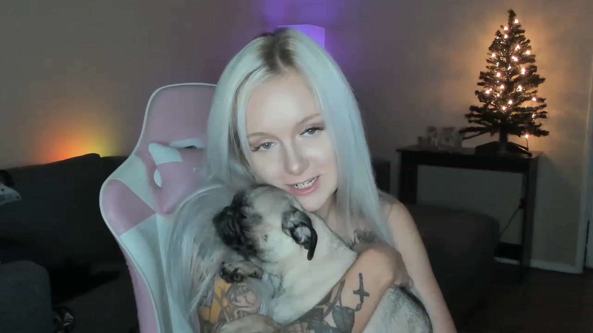 Gallery image thumbnail from LizzySmalls's myfreecams stream on, 12/10/2022, 12:18 image 10 of 20