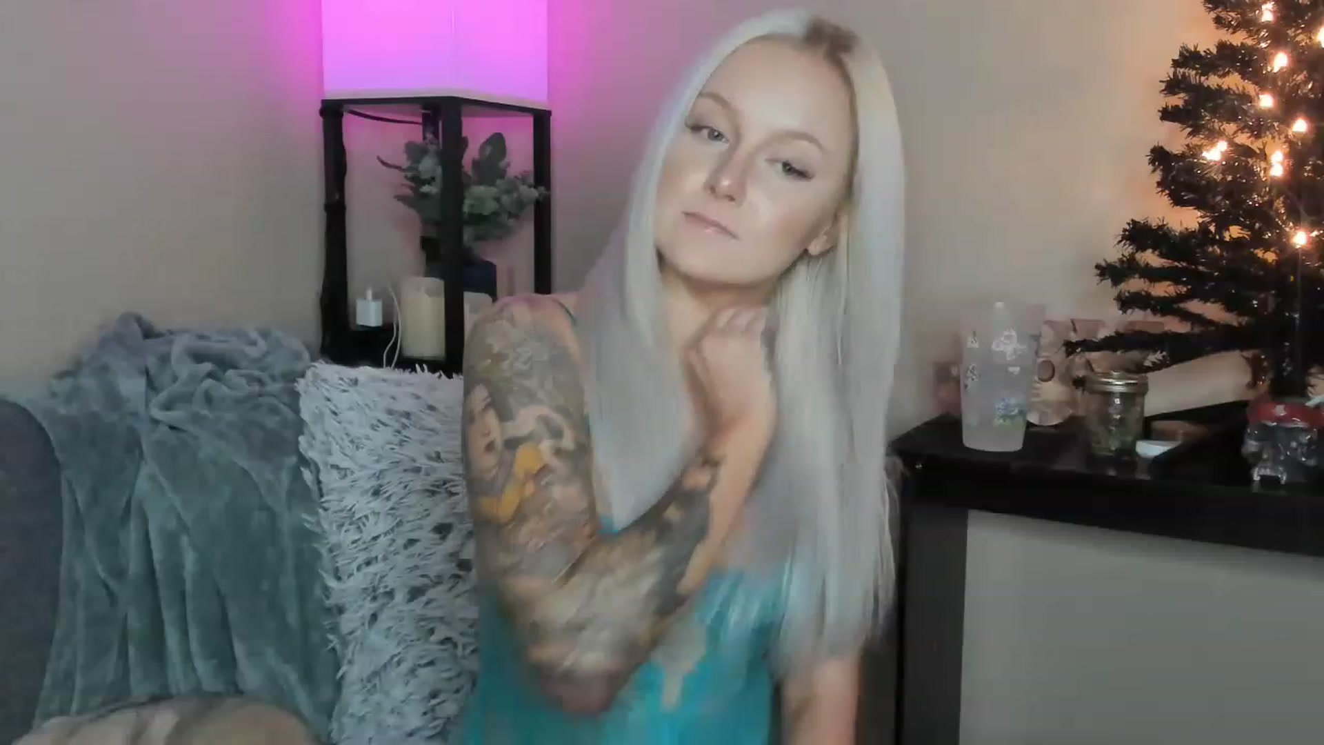 Gallery image thumbnail from LizzySmallz's myfreecams stream on, 12/11/2022, 08:58 image 2 of 20