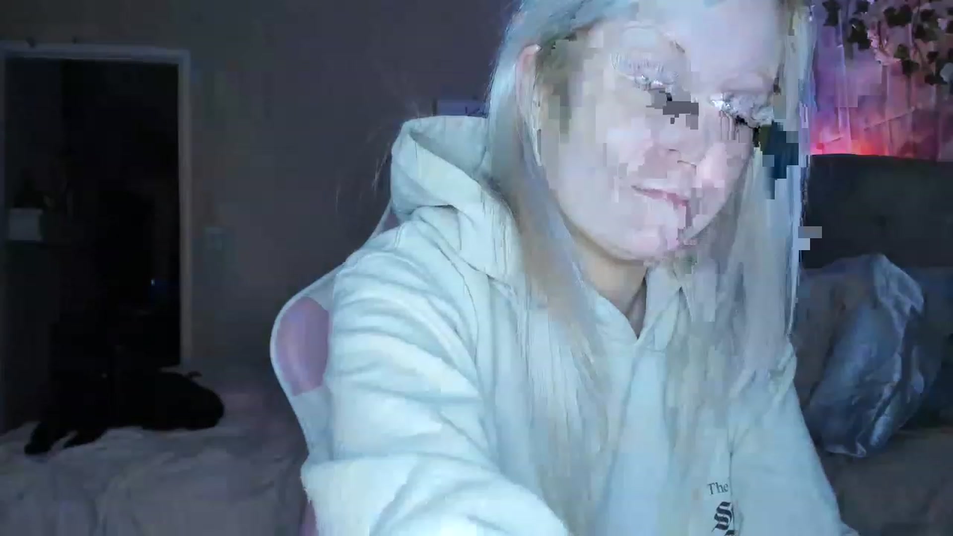Gallery image thumbnail from LizzySmallz's myfreecams stream on, 12/30/2022, 08:58 image 11 of 20