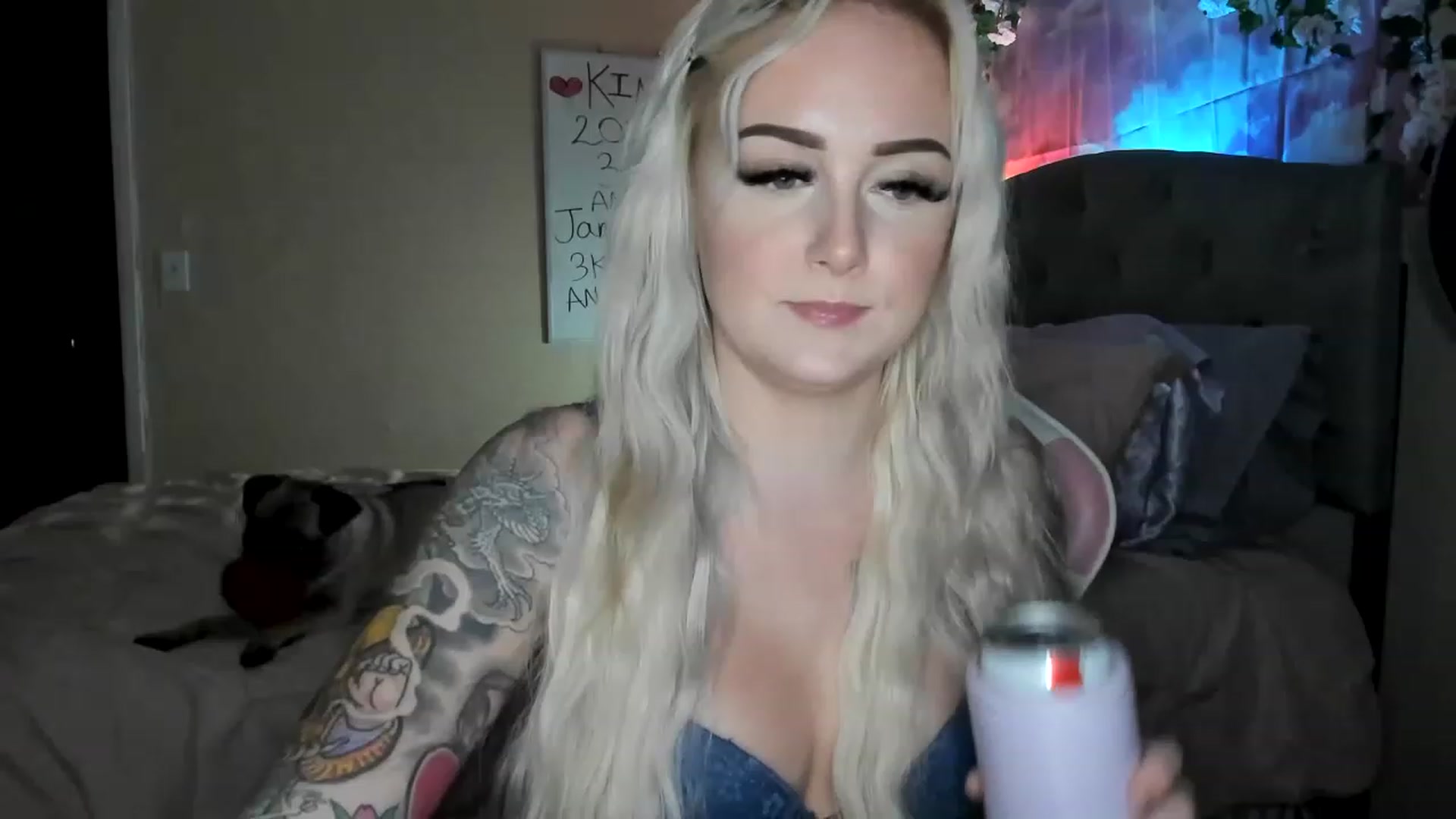Gallery image thumbnail from LizzySmallz's myfreecams stream on, 01/03/2023, 08:24 image 7 of 20