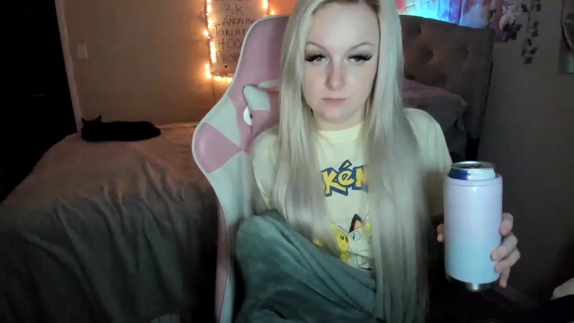 Gallery image thumbnail from LizzySmallz's myfreecams stream on, 01/18/2023, 12:24 image 12 of 20