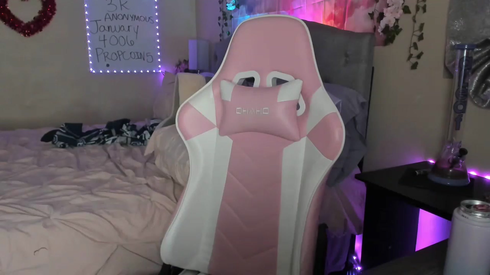 Gallery image thumbnail from LizzySmallz's myfreecams stream on, 02/02/2023, 09:32 image 16 of 20