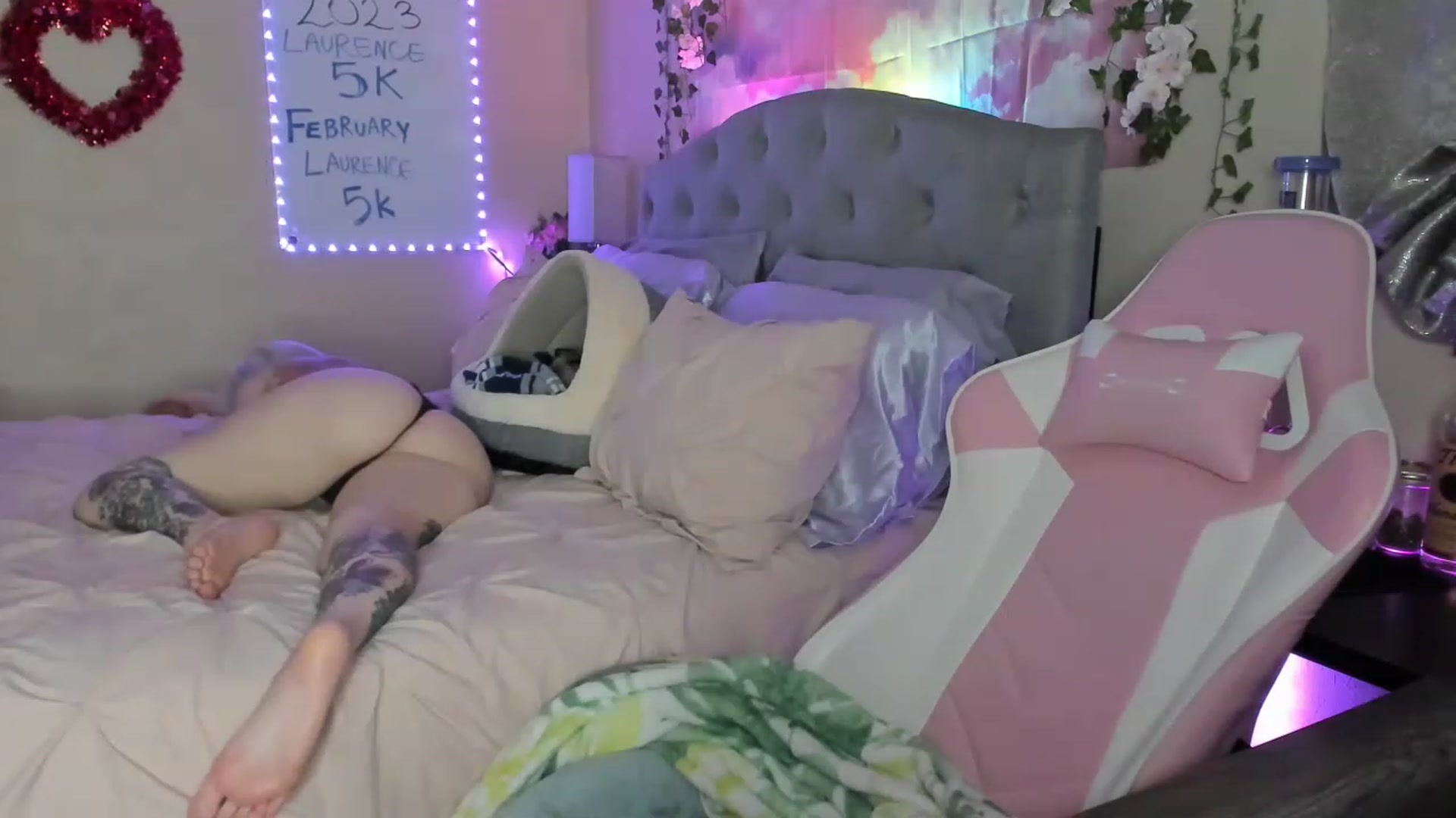 Gallery image thumbnail from LizzySmallz's myfreecams stream on, 02/04/2023, 09:56 image 14 of 20