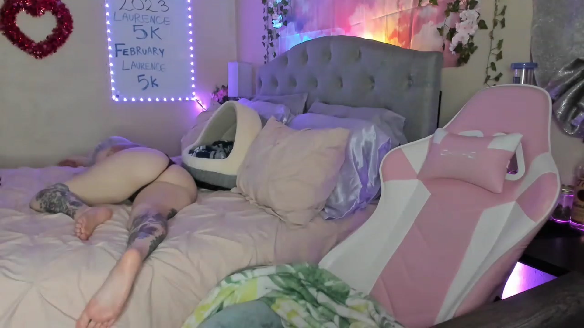 Gallery image thumbnail from LizzySmallz's myfreecams stream on, 02/04/2023, 09:56 image 12 of 20