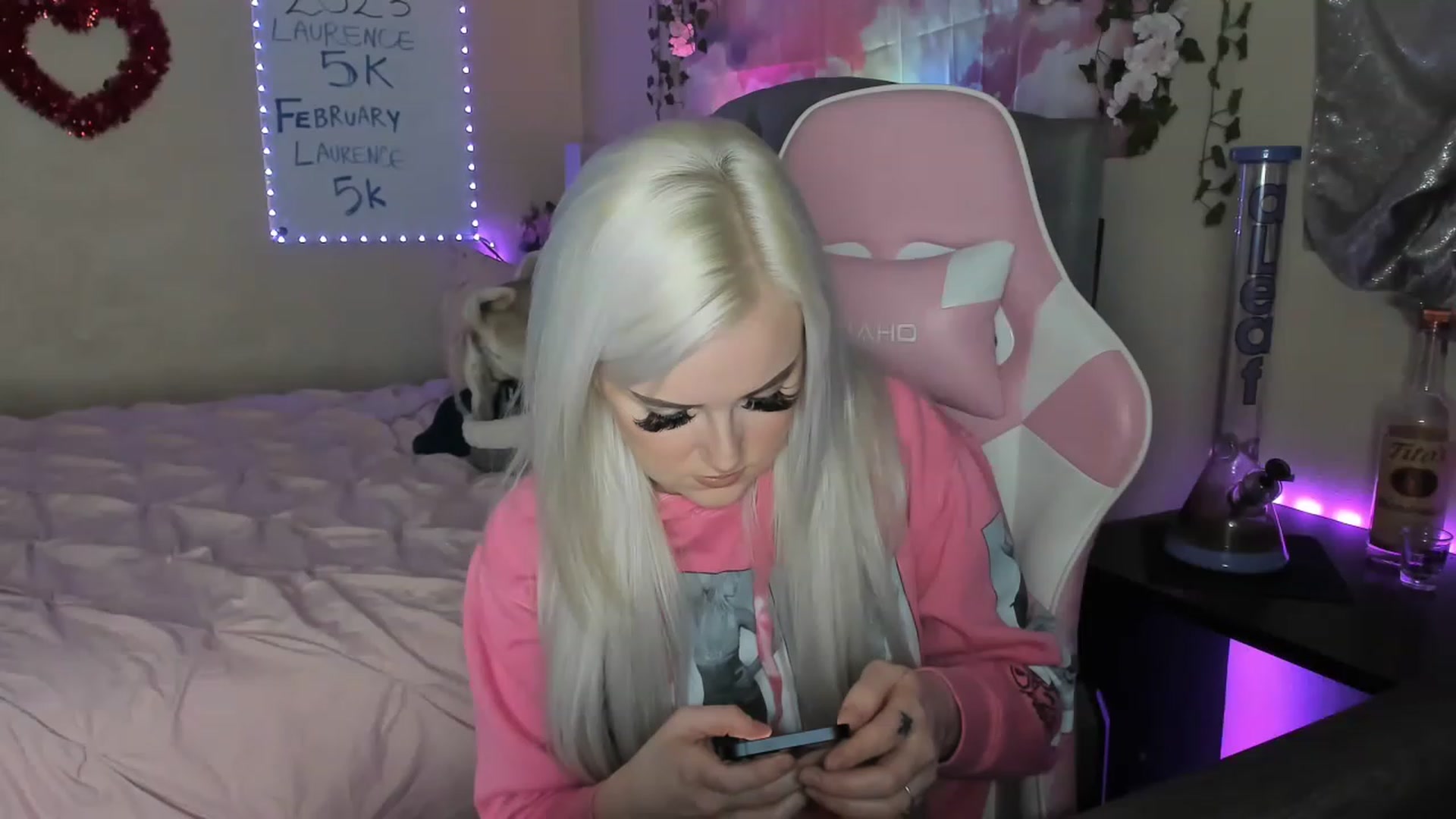 Gallery image thumbnail from LizzySmallz's myfreecams stream on, 02/07/2023, 08:54 image 3 of 20