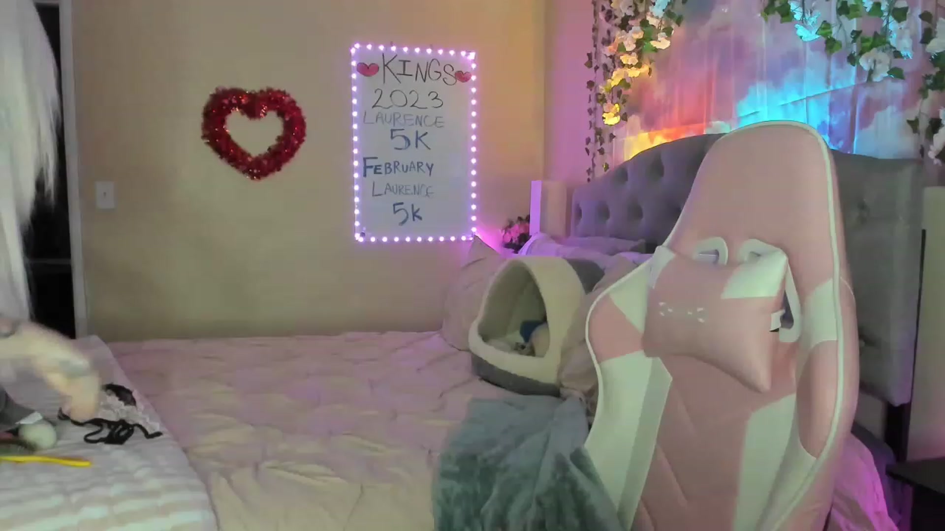 Gallery image thumbnail from LizzySmallz's myfreecams stream on, 02/09/2023, 09:07 image 1 of 20