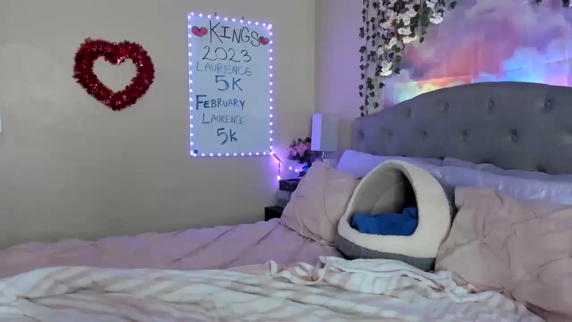 Gallery image thumbnail from LizzySmallz's myfreecams stream on, 02/10/2023, 08:57 image 4 of 20