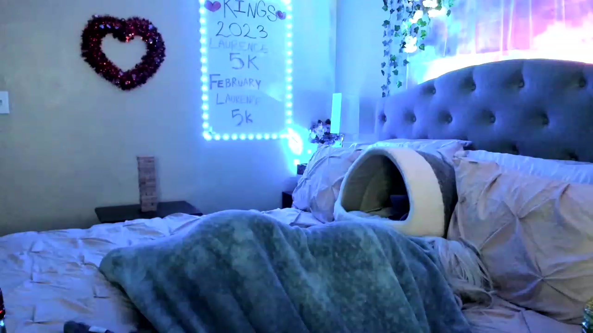 Gallery image thumbnail from LizzySmallz's myfreecams stream on, 02/11/2023, 13:26 image 20 of 20