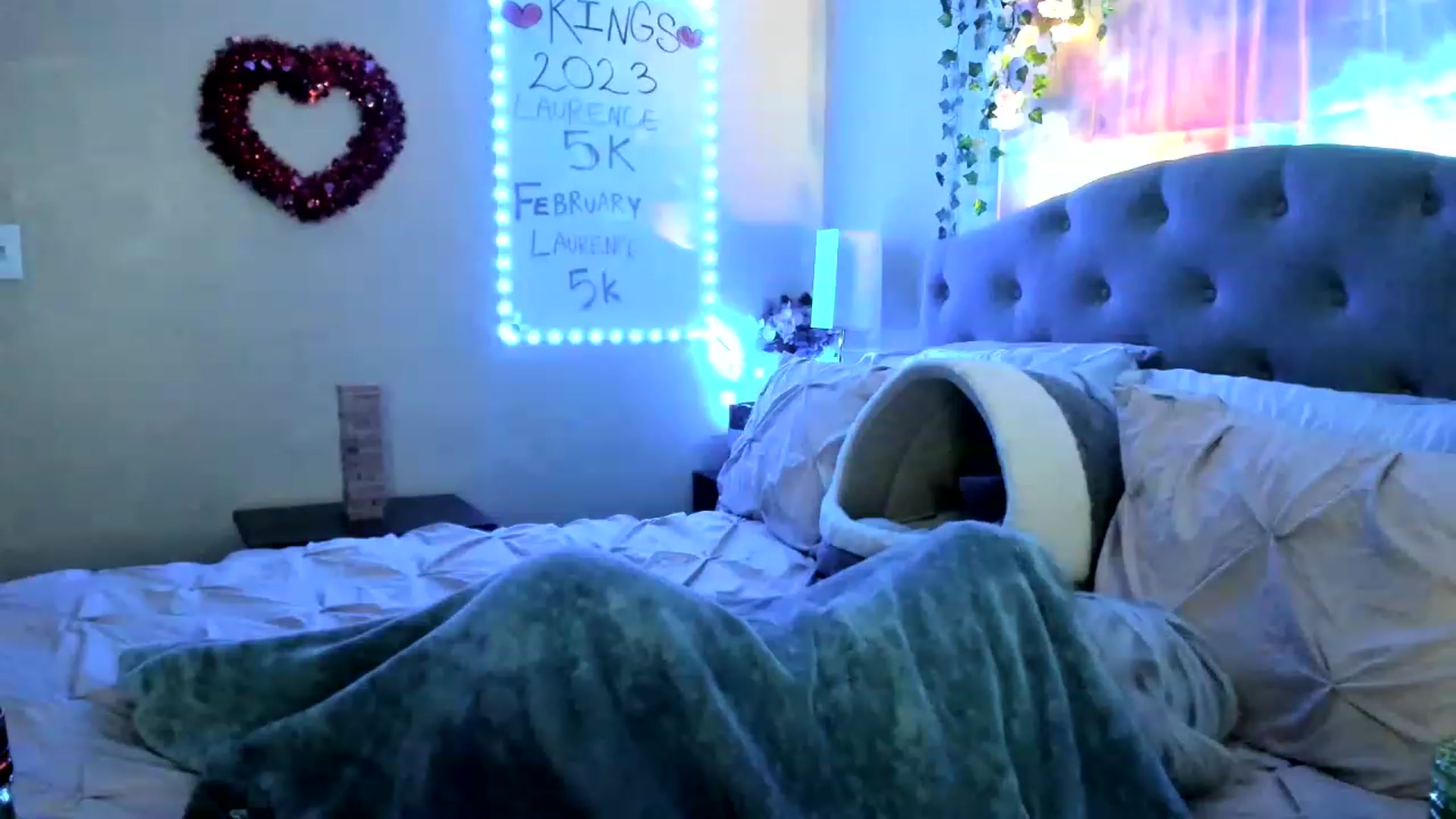 Gallery image thumbnail from LizzySmallz's myfreecams stream on, 02/11/2023, 13:26 image 18 of 20
