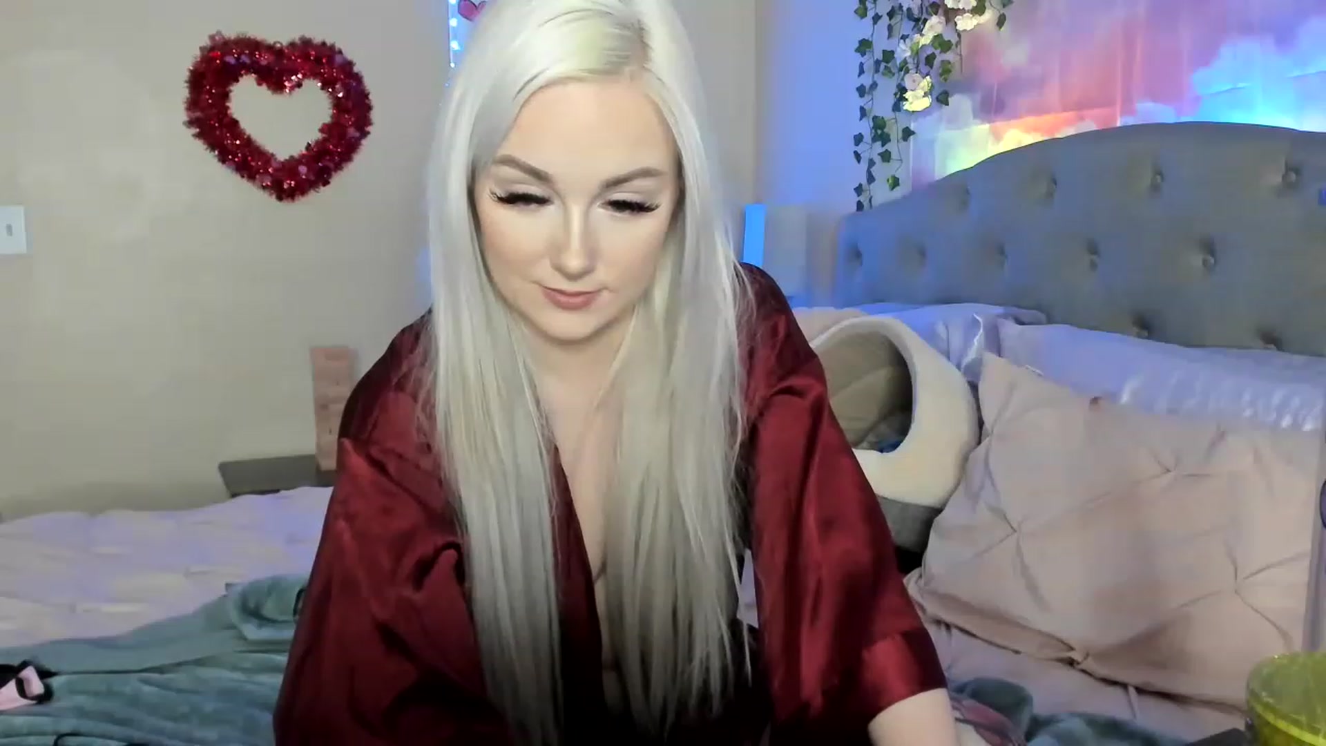 Gallery image thumbnail from LizzySmallz's myfreecams stream on, 02/11/2023, 13:26 image 6 of 20