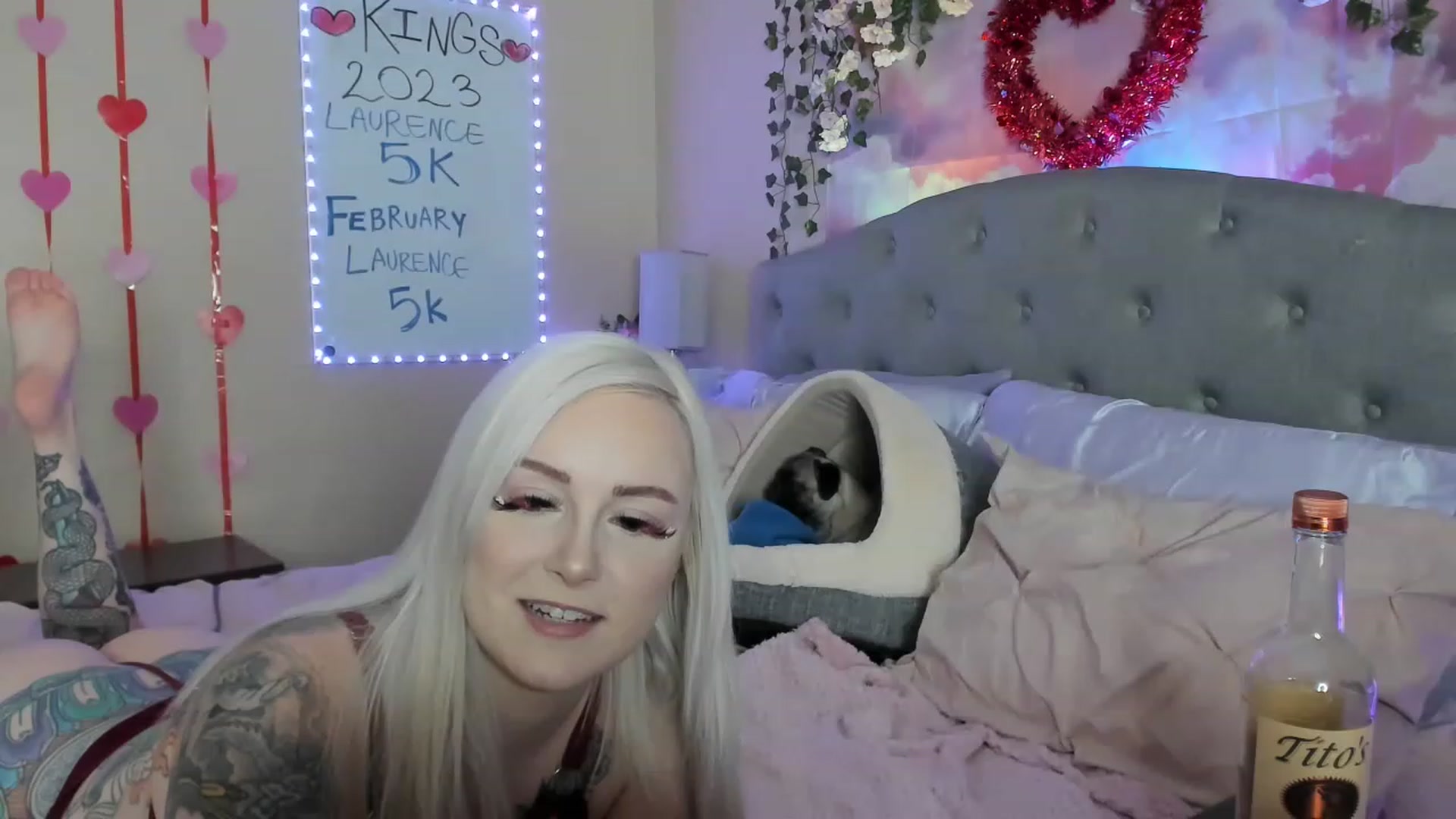 Gallery image thumbnail from LizzySmallz's myfreecams stream on, 02/15/2023, 09:27 image 6 of 20