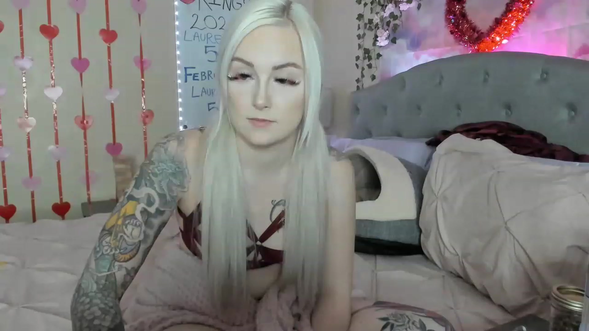 Gallery image thumbnail from LizzySmallz's myfreecams stream on, 02/15/2023, 13:40 image 12 of 20
