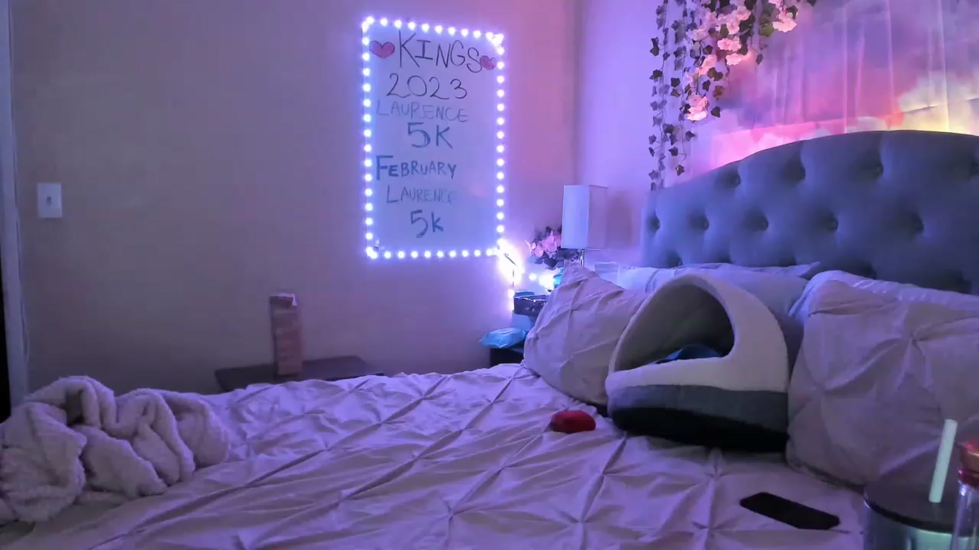 Gallery image thumbnail from LizzySmallz's myfreecams stream on, 02/15/2023, 13:40 image 20 of 20